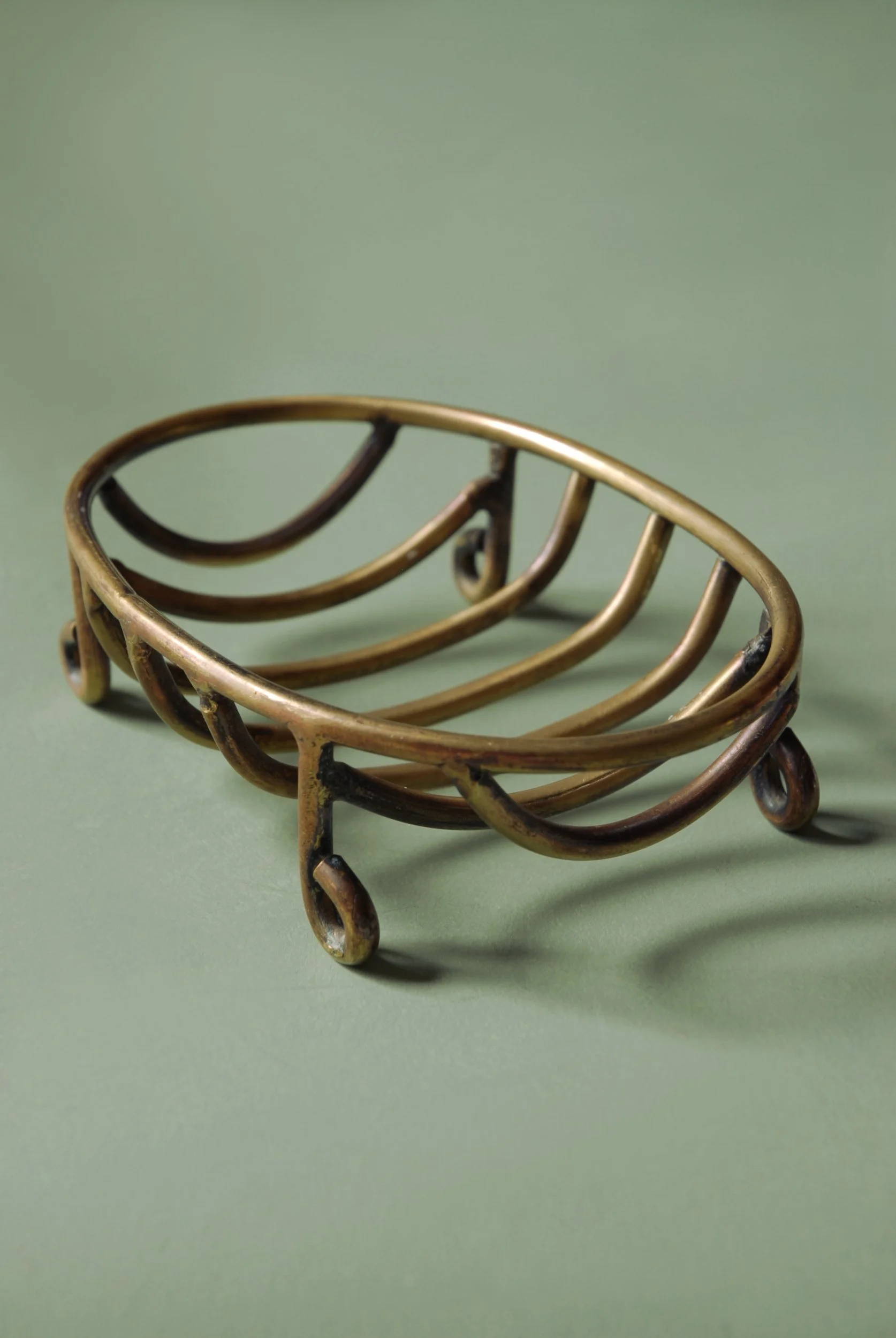 SIZED 1605 Brass Vintage Soap Holder Waterandwooduk.JPG