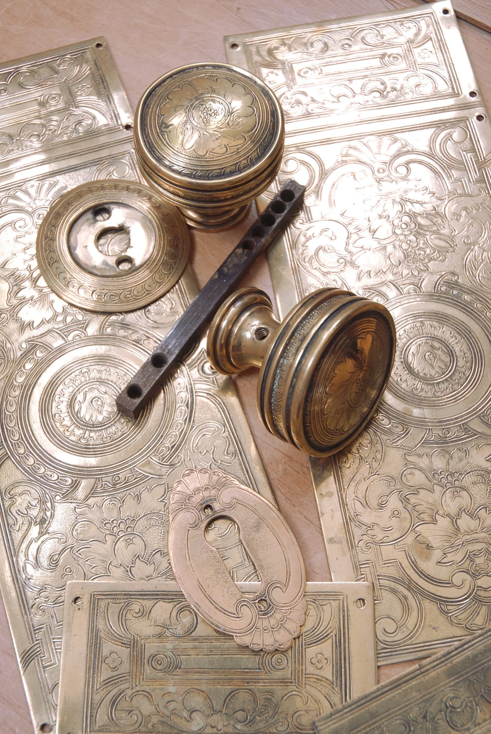 SIZED 1433 Georgian Handles.JPG