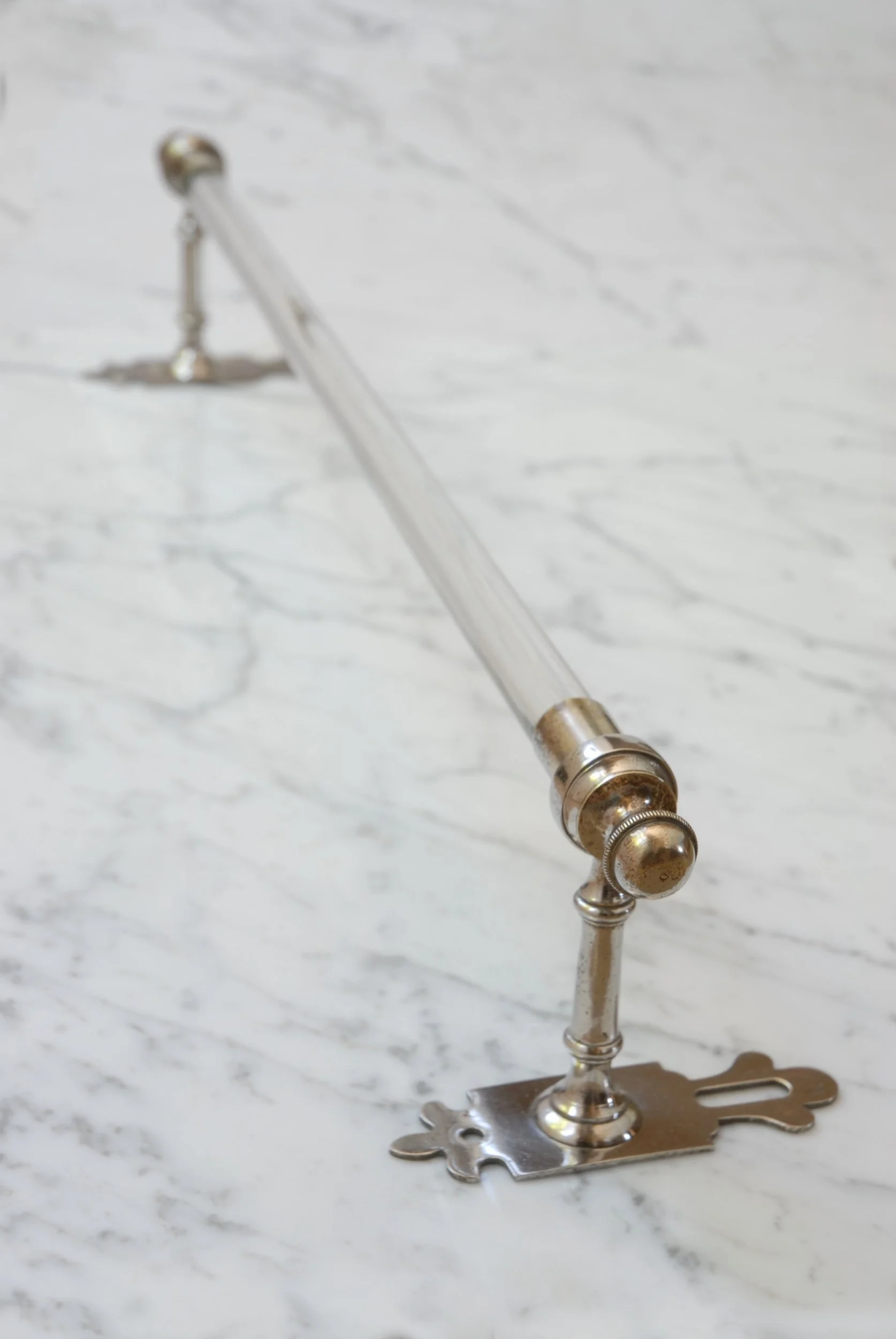 SIZED 1560 Antique Glass Rail.JPG