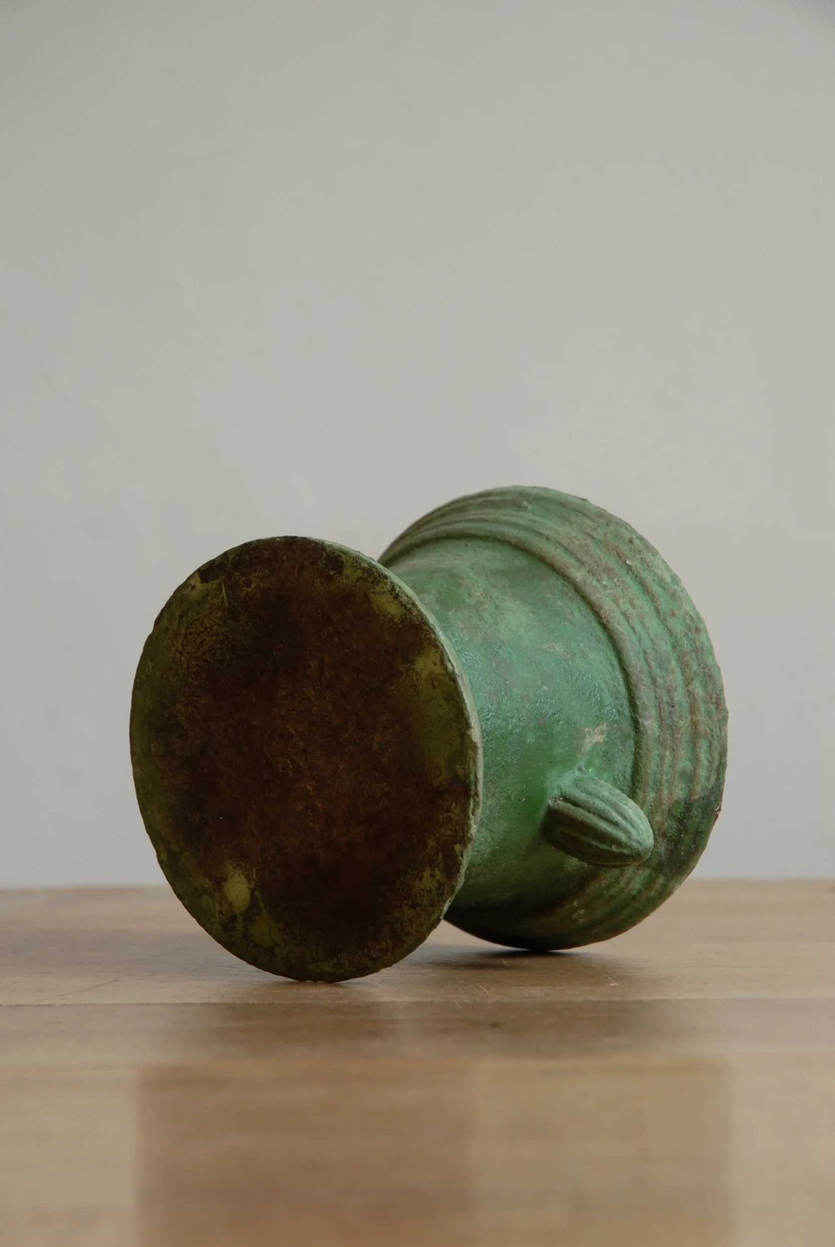 SIZED 1583 French Vase Pot.JPG