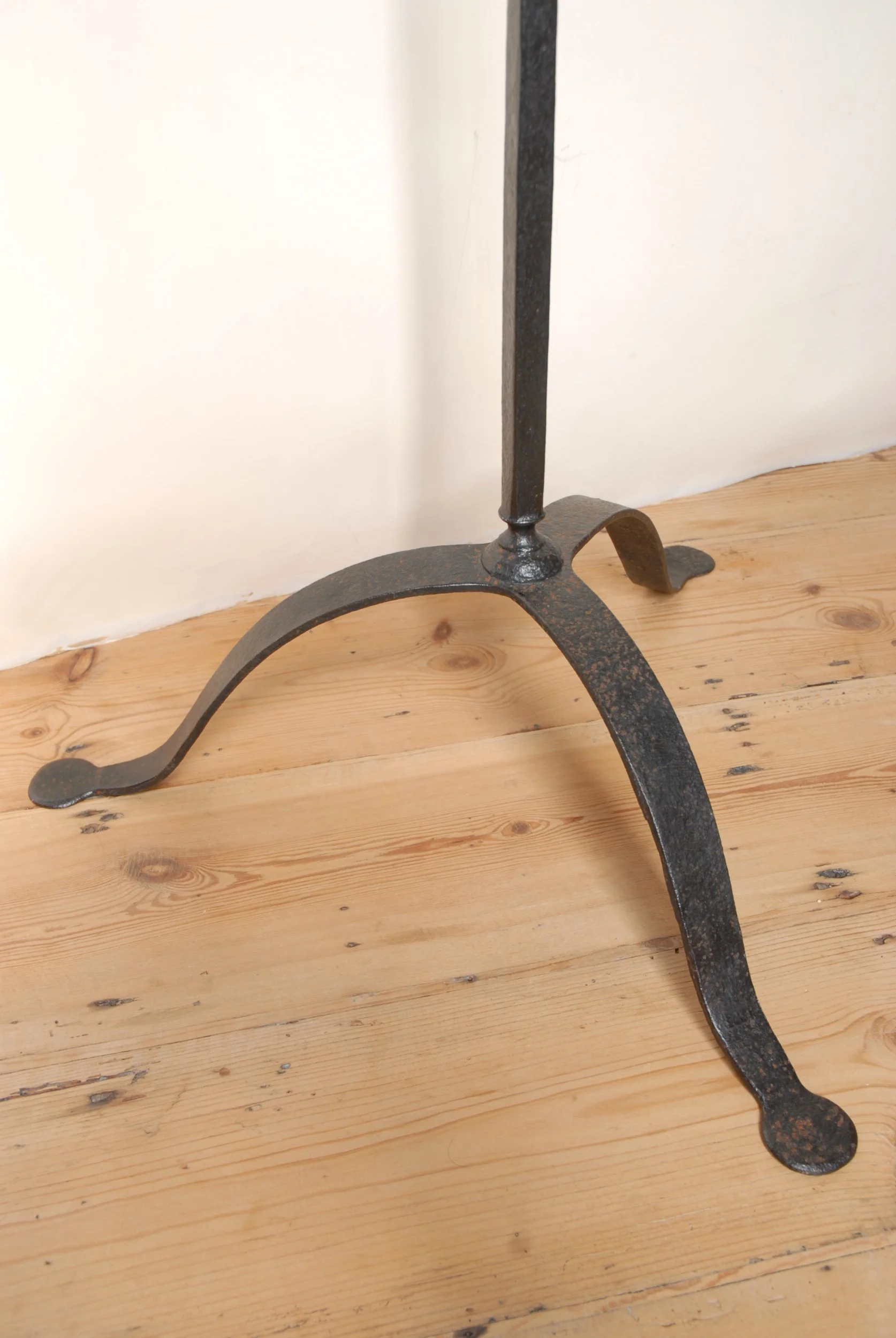 SIZED 1393 Swedish Wrought Iron Stand.JPG