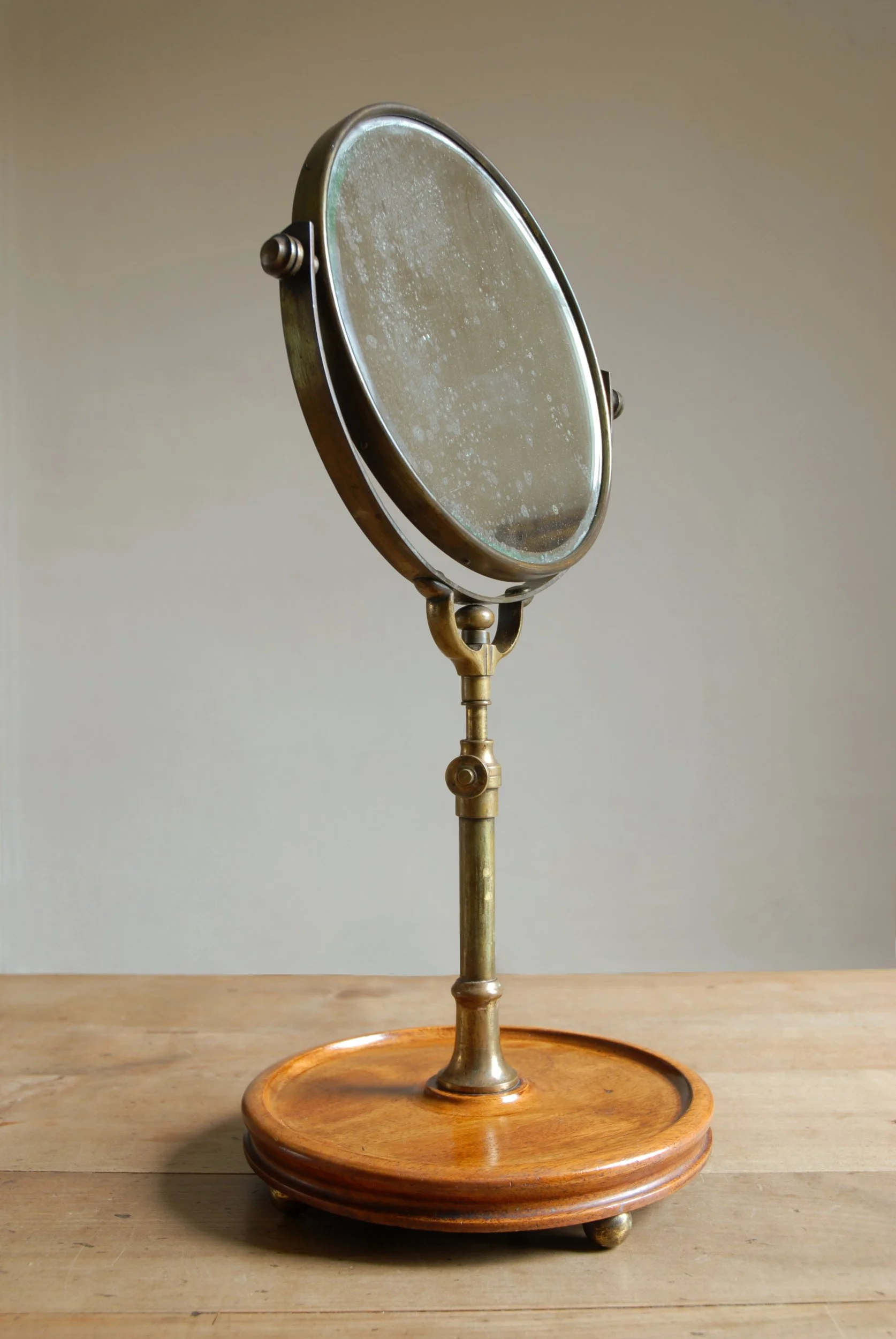 SIZED 1501 Victorian Shaving Mirror.JPG