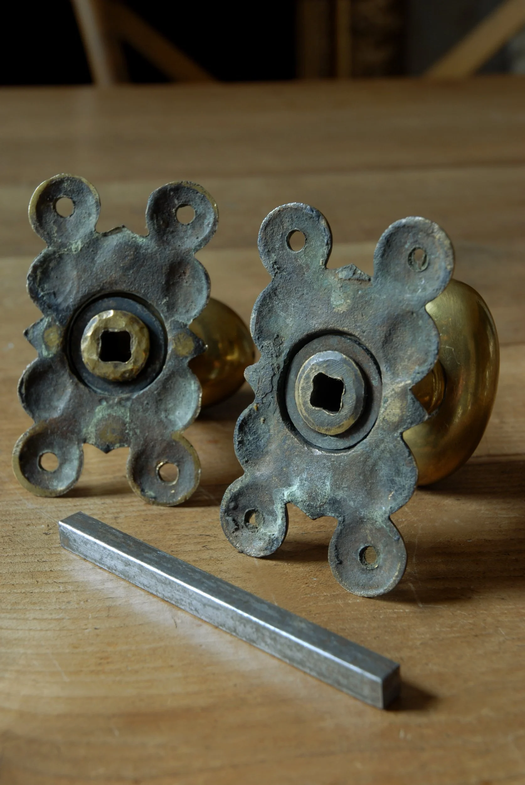SIZED 1603 Brass Door Knobs.JPG
