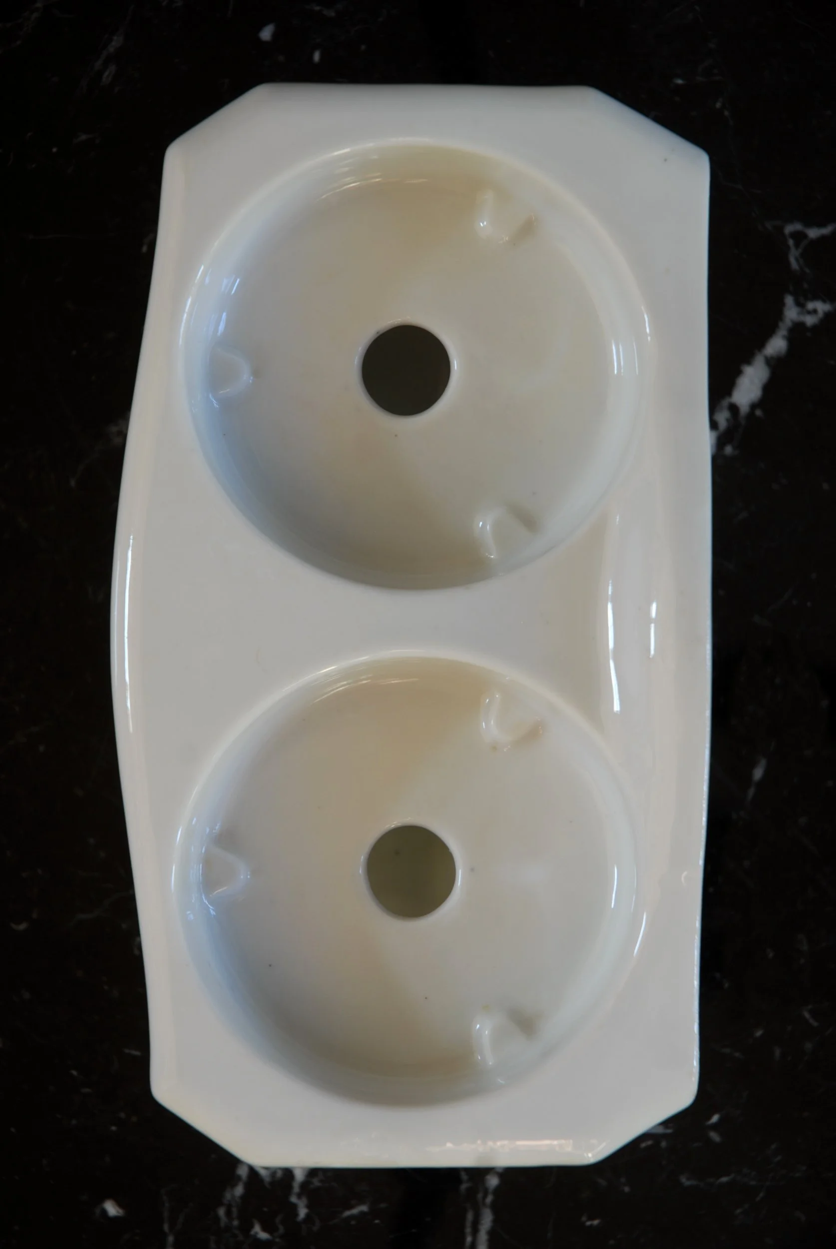 SIZED 1498 Ceramic Bathroom Cup Holder Antique.JPG
