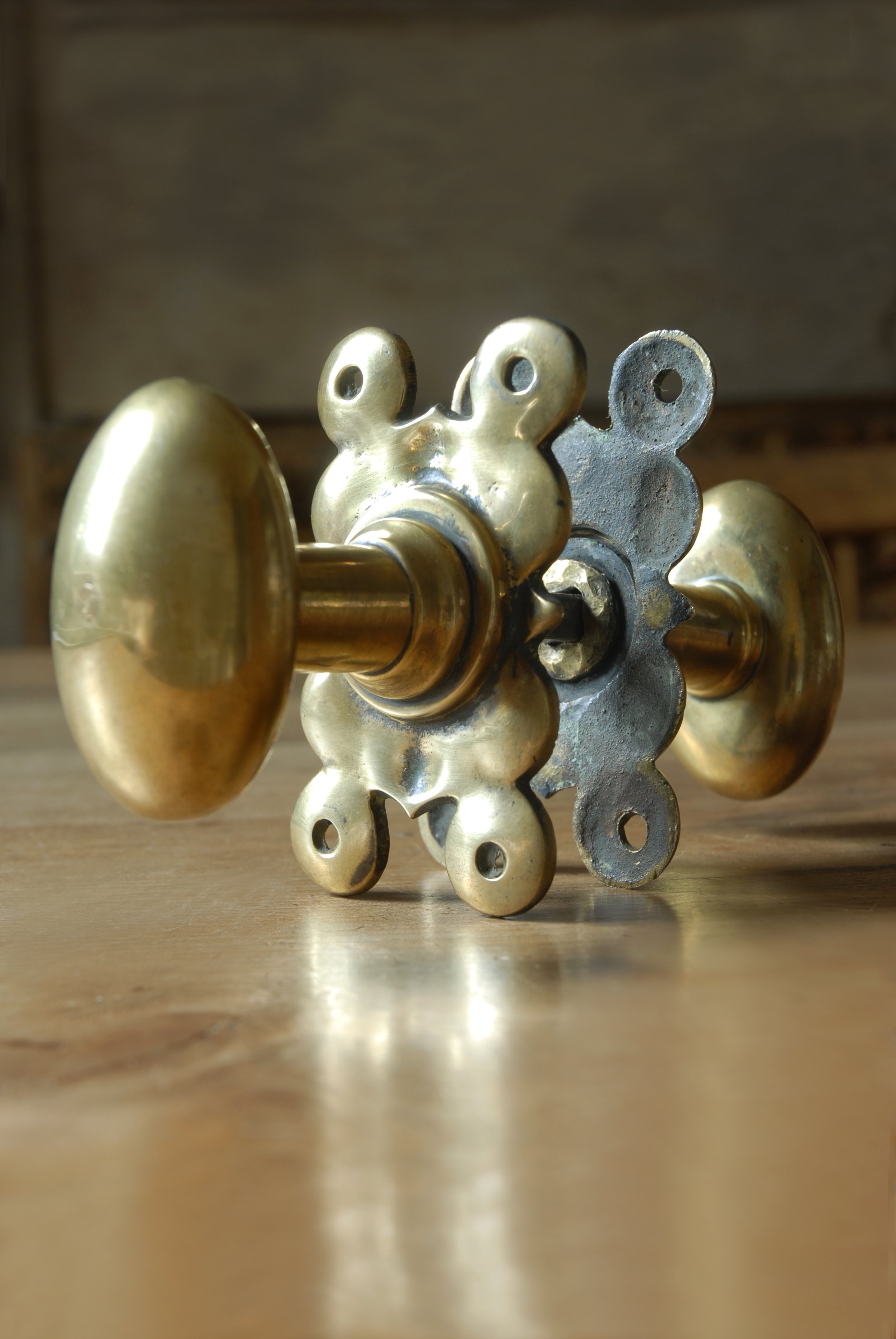 SIZED 1603 Brass Door Handles Antique.JPG