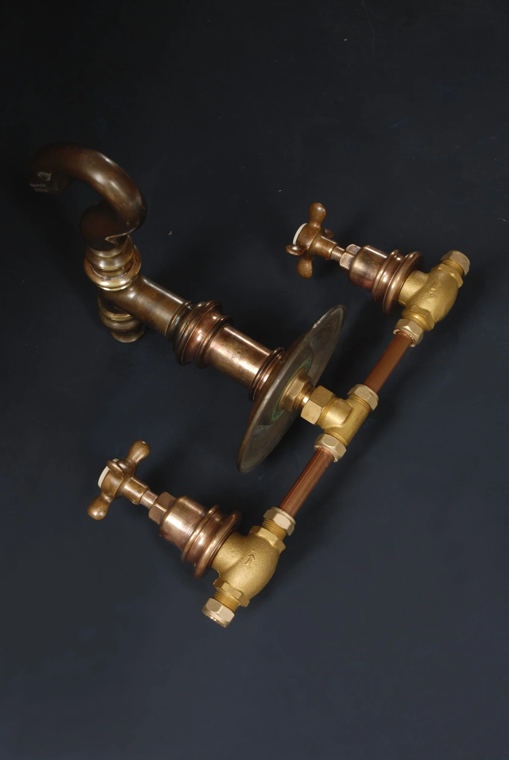 SIZED 1567 Swan Brass Bronze Taps.JPG