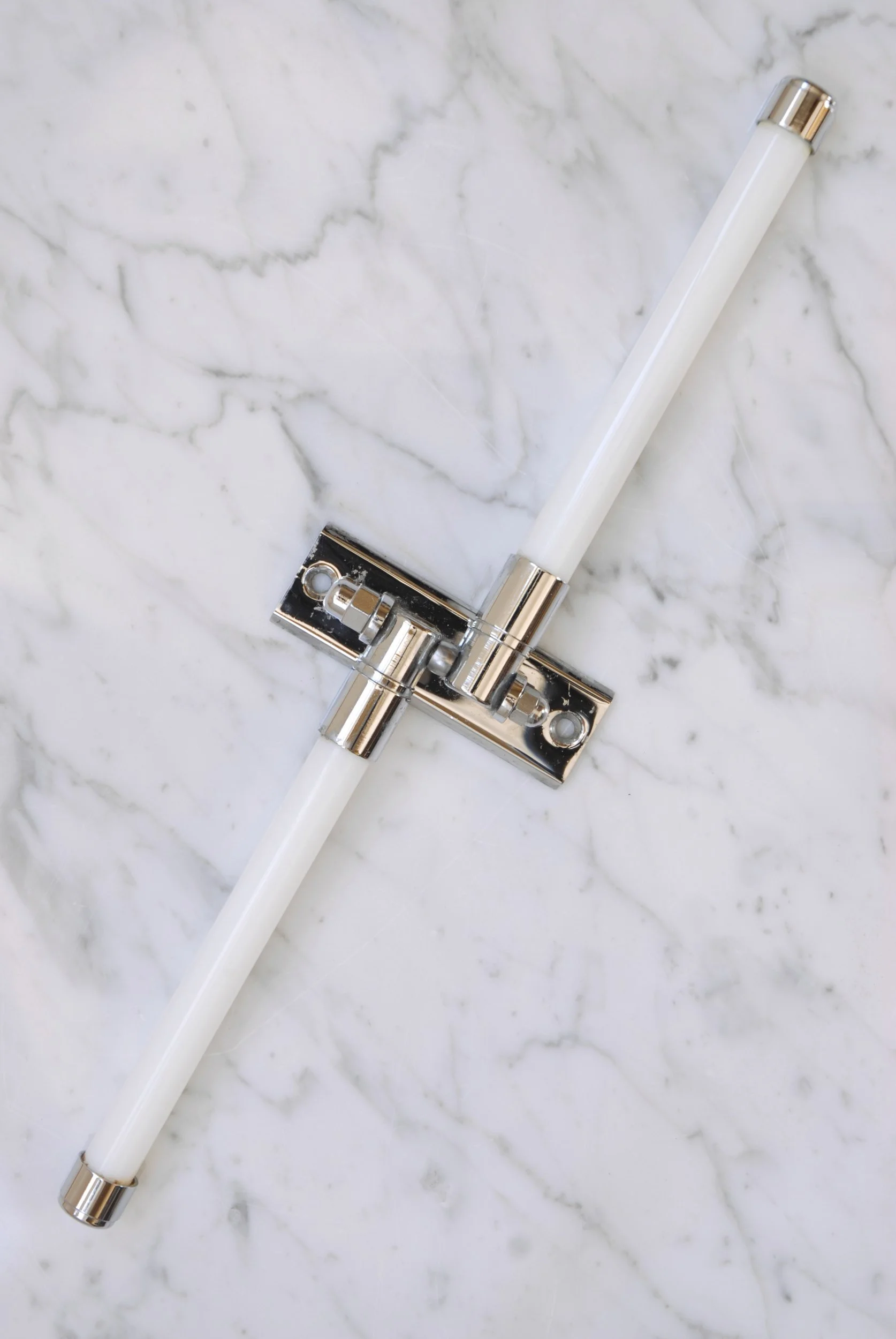 SIZED 1486 Chrome Small Towel Bar.JPG