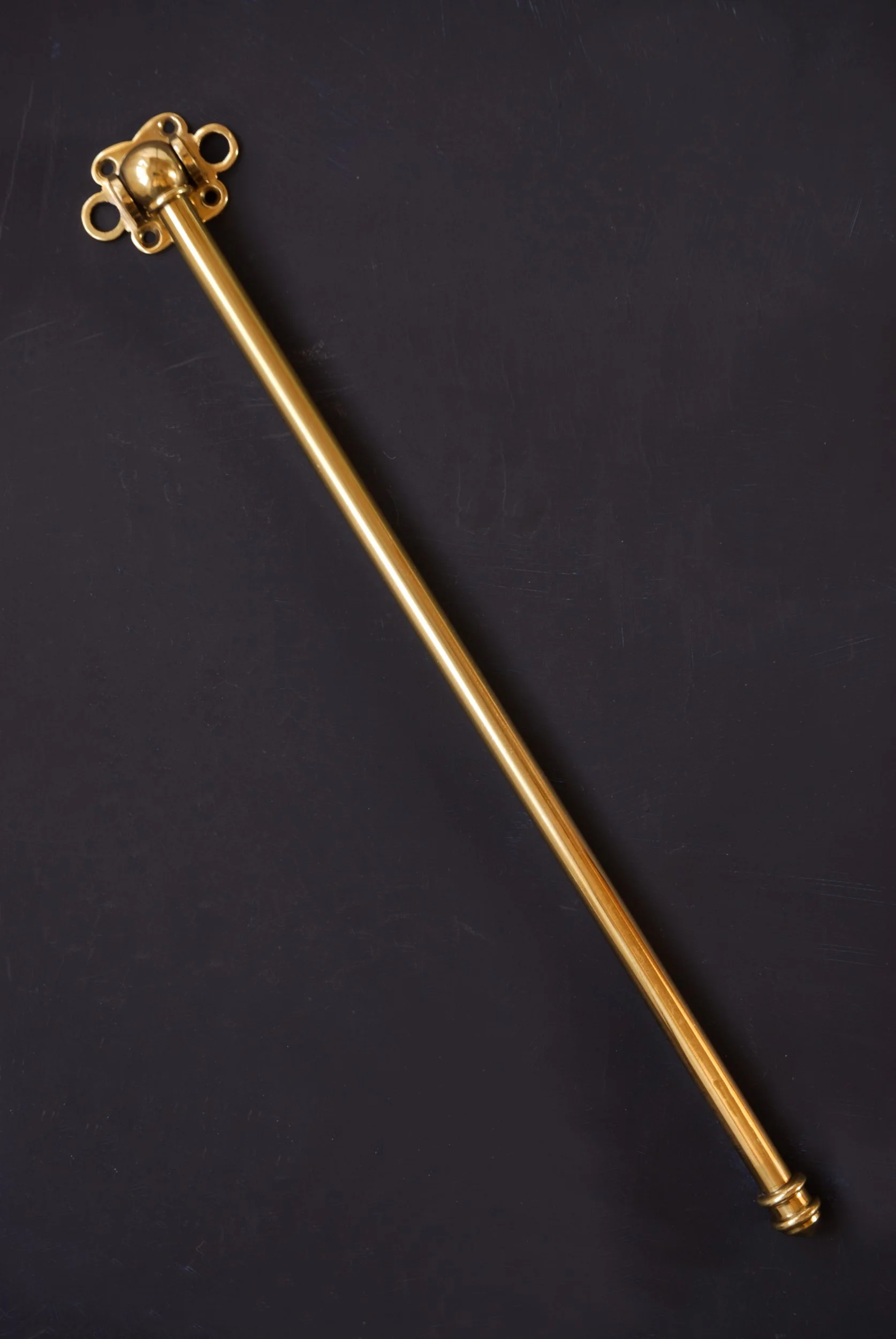 SIZED 1531 Antique Towel Rail.JPG