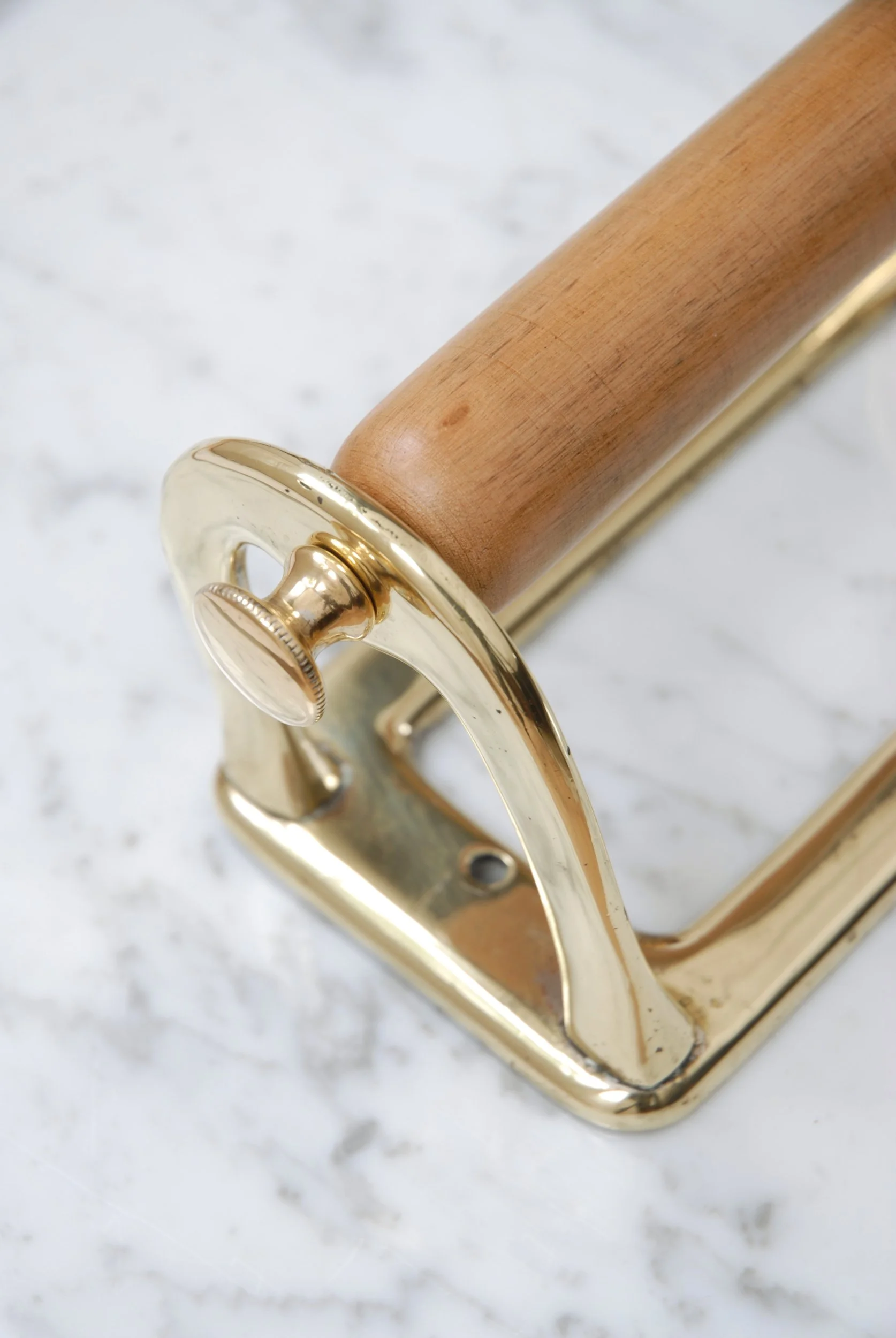 SIZED 1474 Brass Edwardian Toilet Roll Holder.JPG