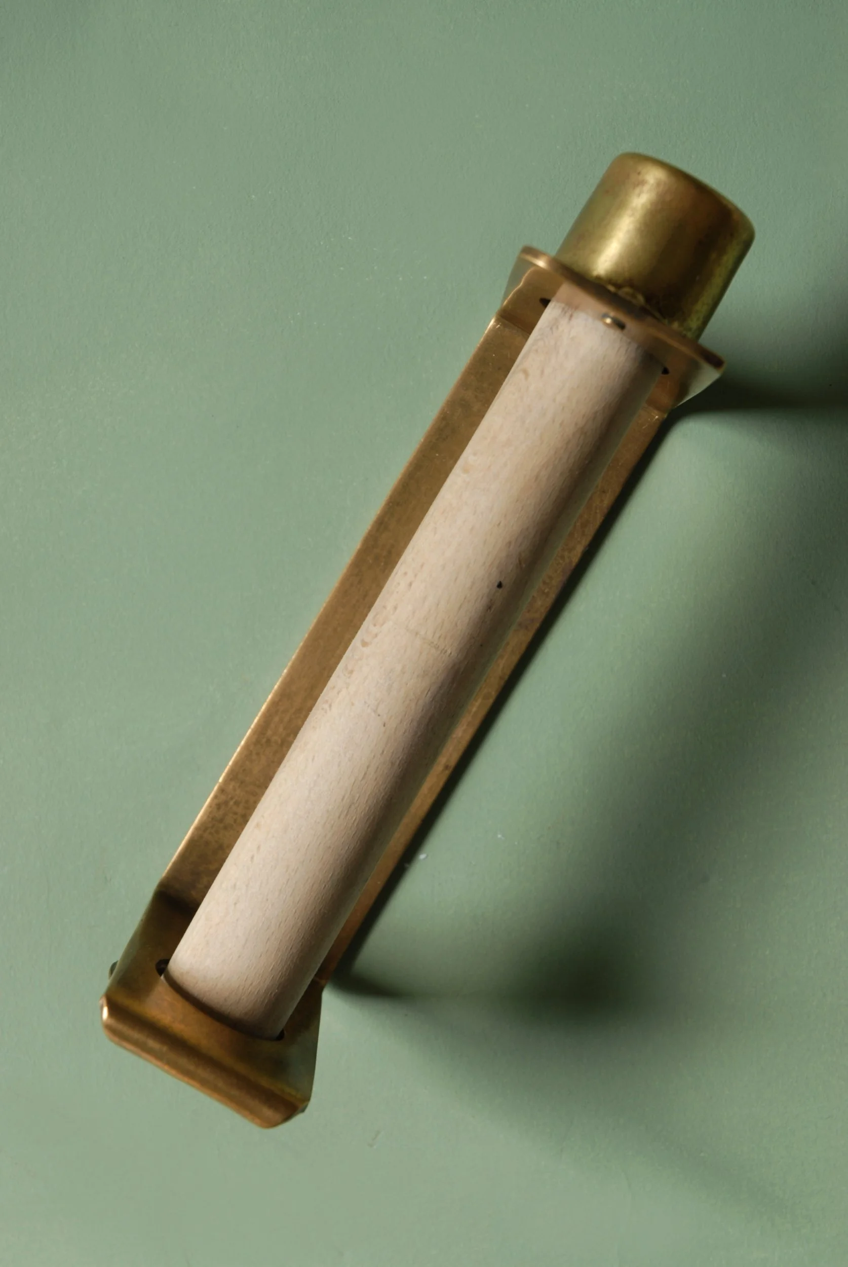 SIZED 1606 Brass Toilet Roll Holder.JPG