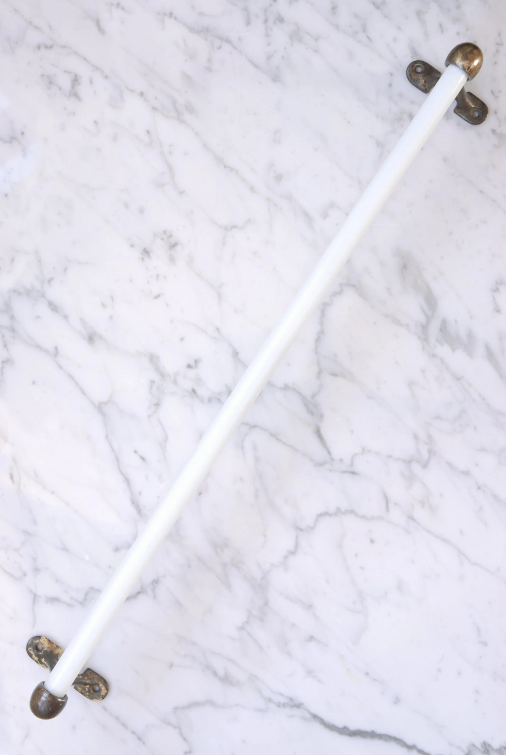 SIZED 1507 Towel Bar Antique Waterandwooduk.JPG