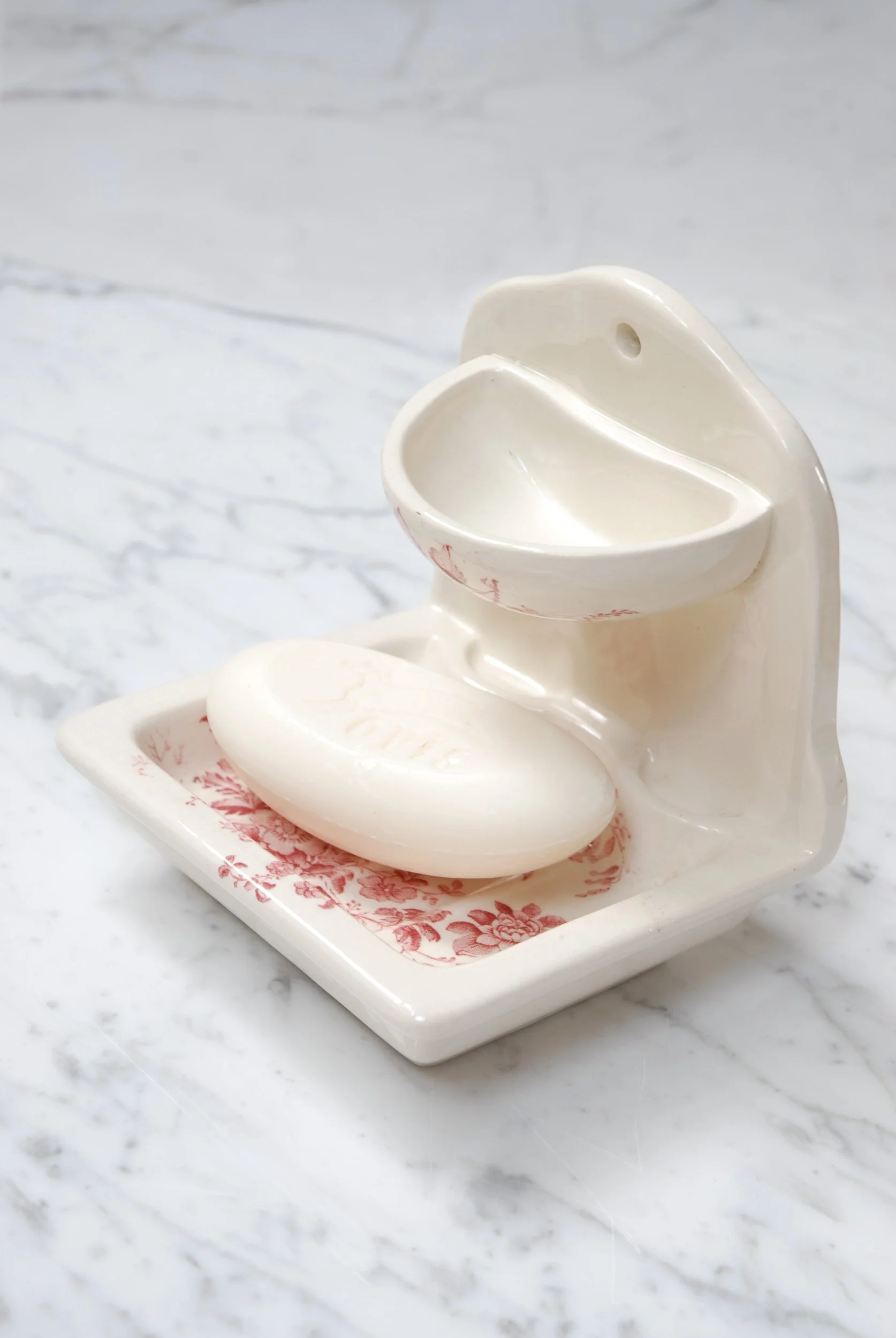 SIZED 1442 Ceramic Voctorian Soap Holder.JPG