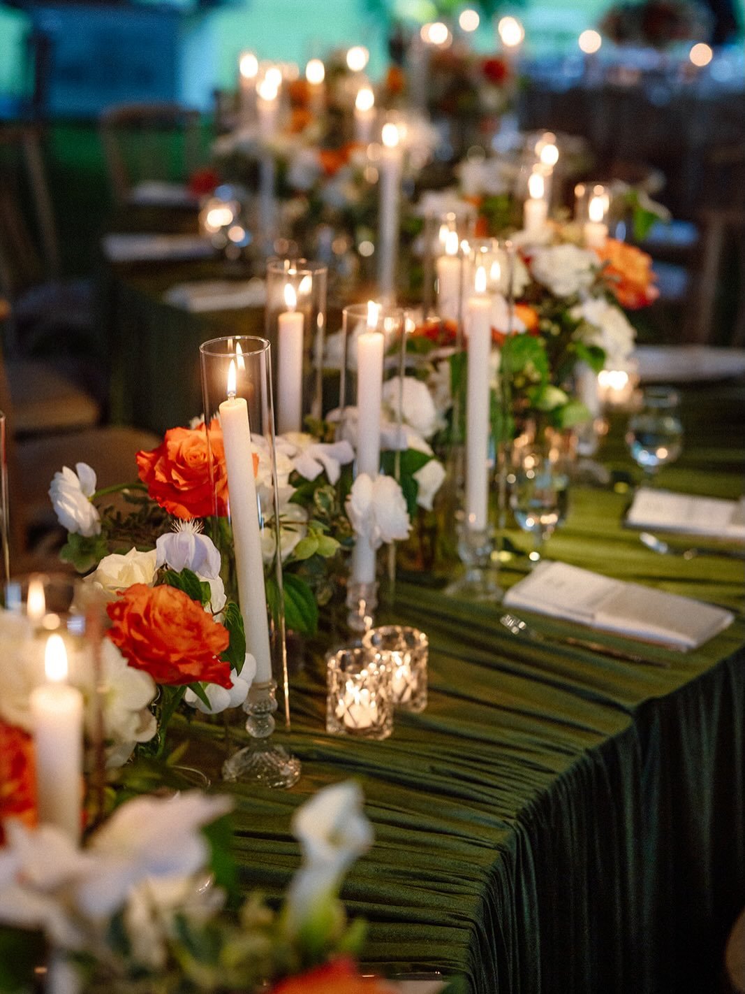 The many dreamy tablescapes from Caro + Richie&rsquo;s wedding! 
Photo: @arevaloandco 
Florals: @petalprod 
Planning: @detailsmiami