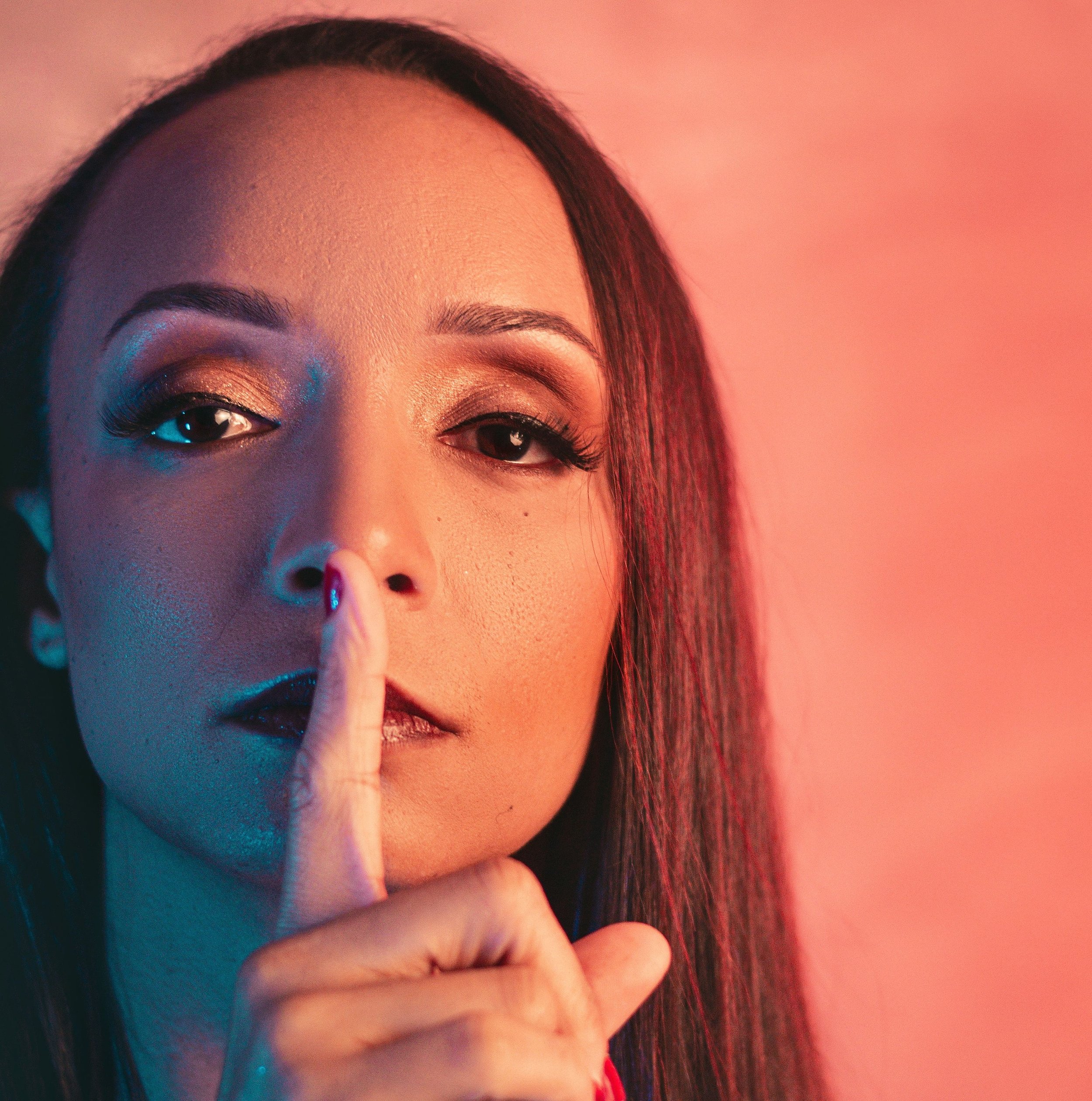 How to write thought leadership content without betraying client confidentiality (even if you have an NDA)