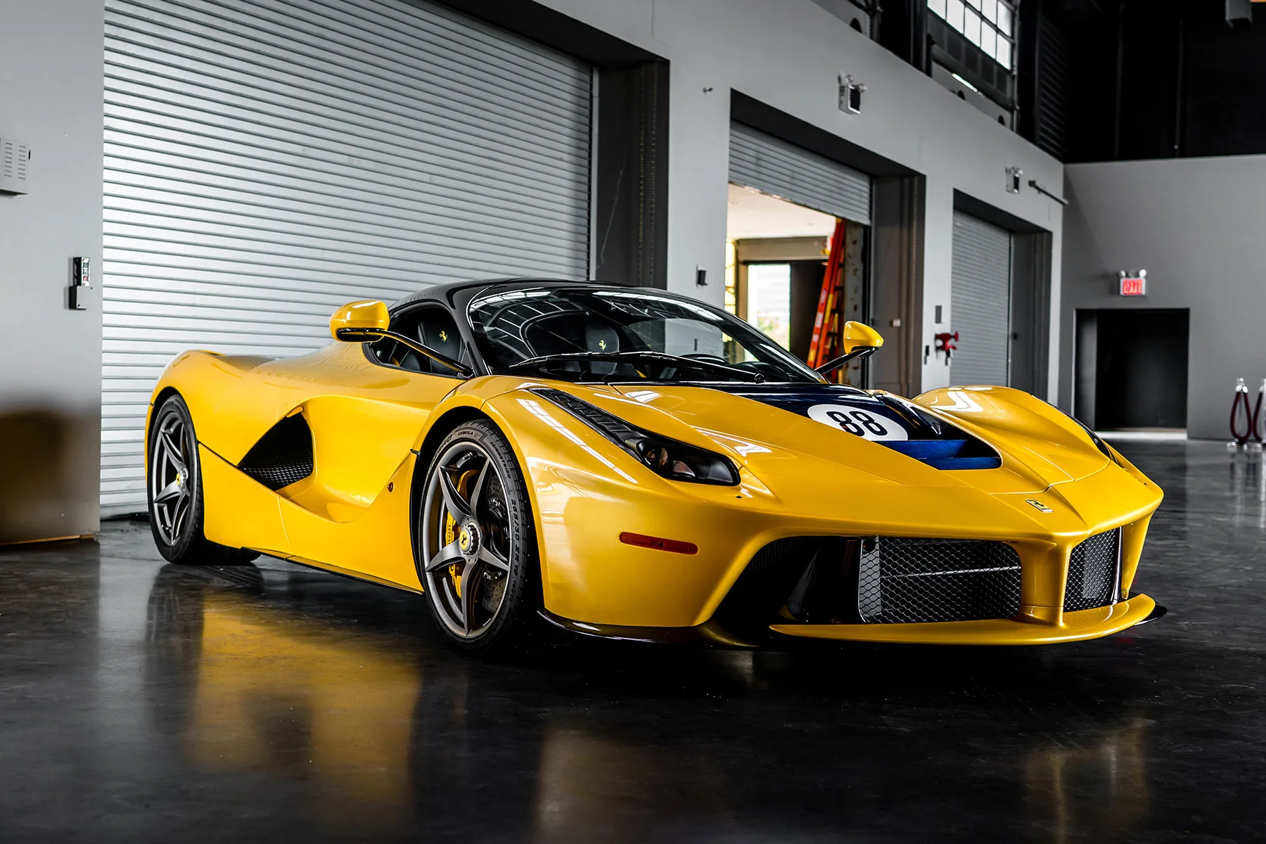 gallery-pytstop-motorcars-yellow-laferrari-side_full.jpg