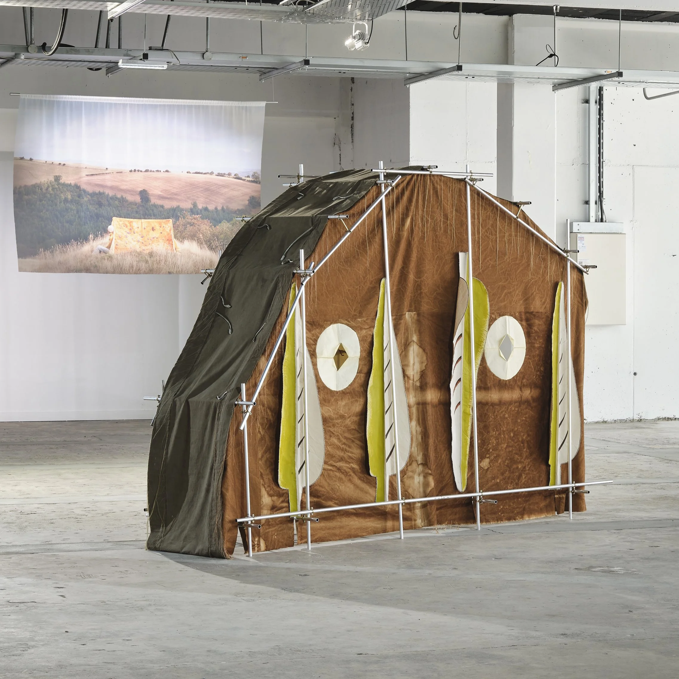 Mair Hughes : SVA
