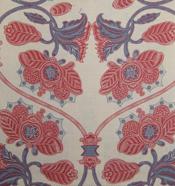 CARLTON LINEN RED BLUE LN473-9 rep 79cm wid 122cm.JPG