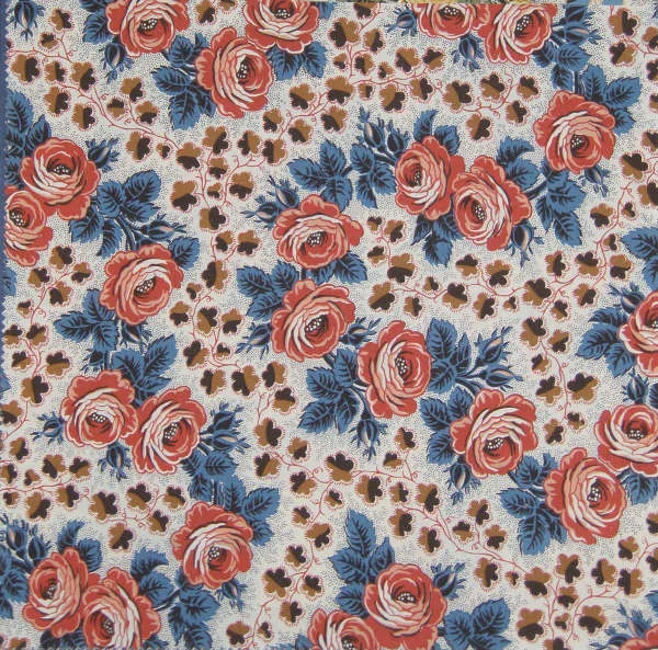 SURREY ROSE GARLAND BLUE RED