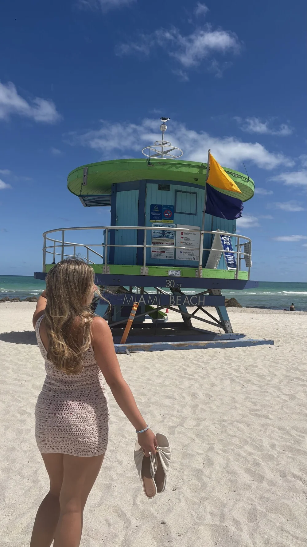 Students enjoying a Learning Across America Miami course