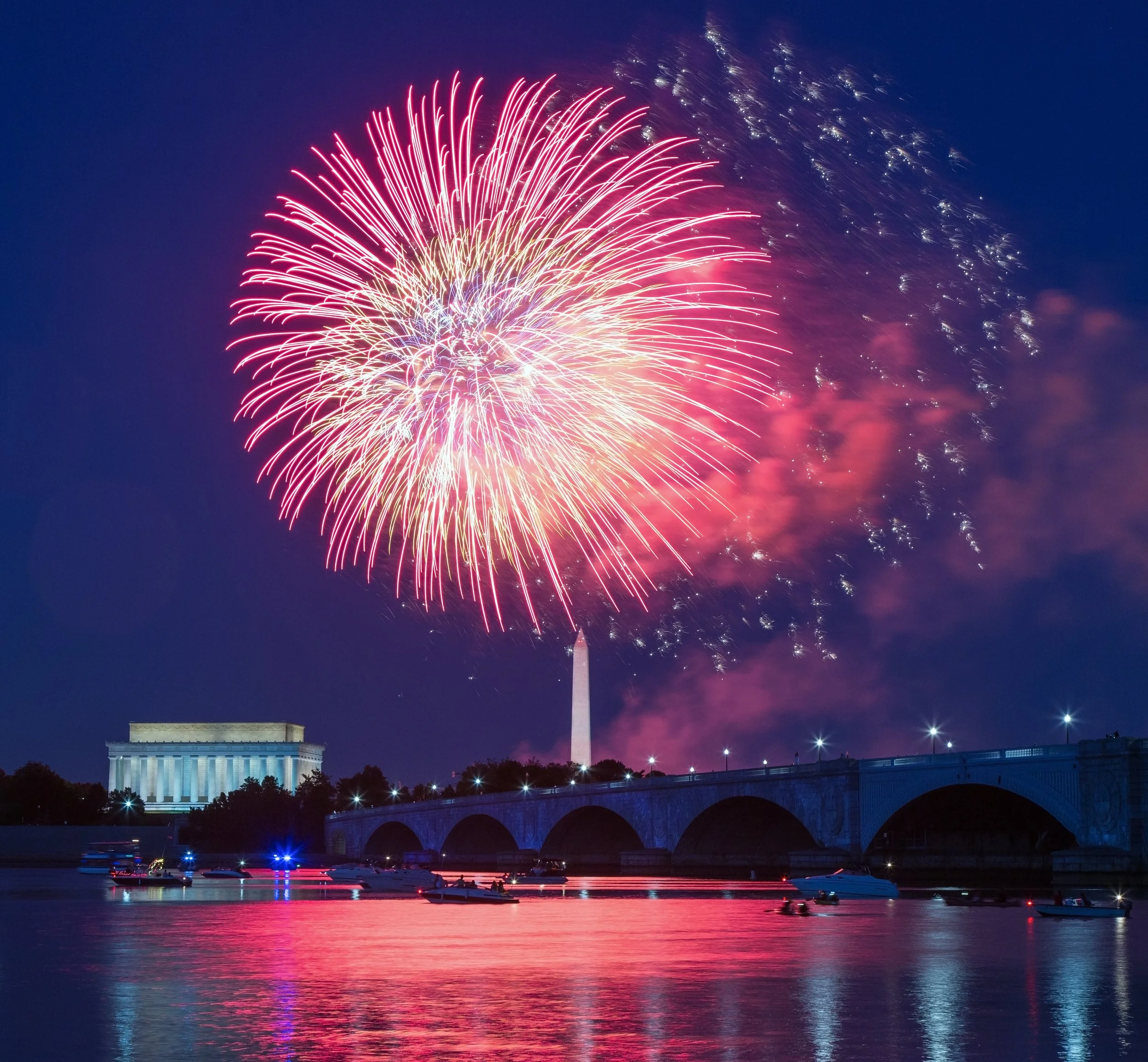 Fireworks-over-Washington-DC.jpg