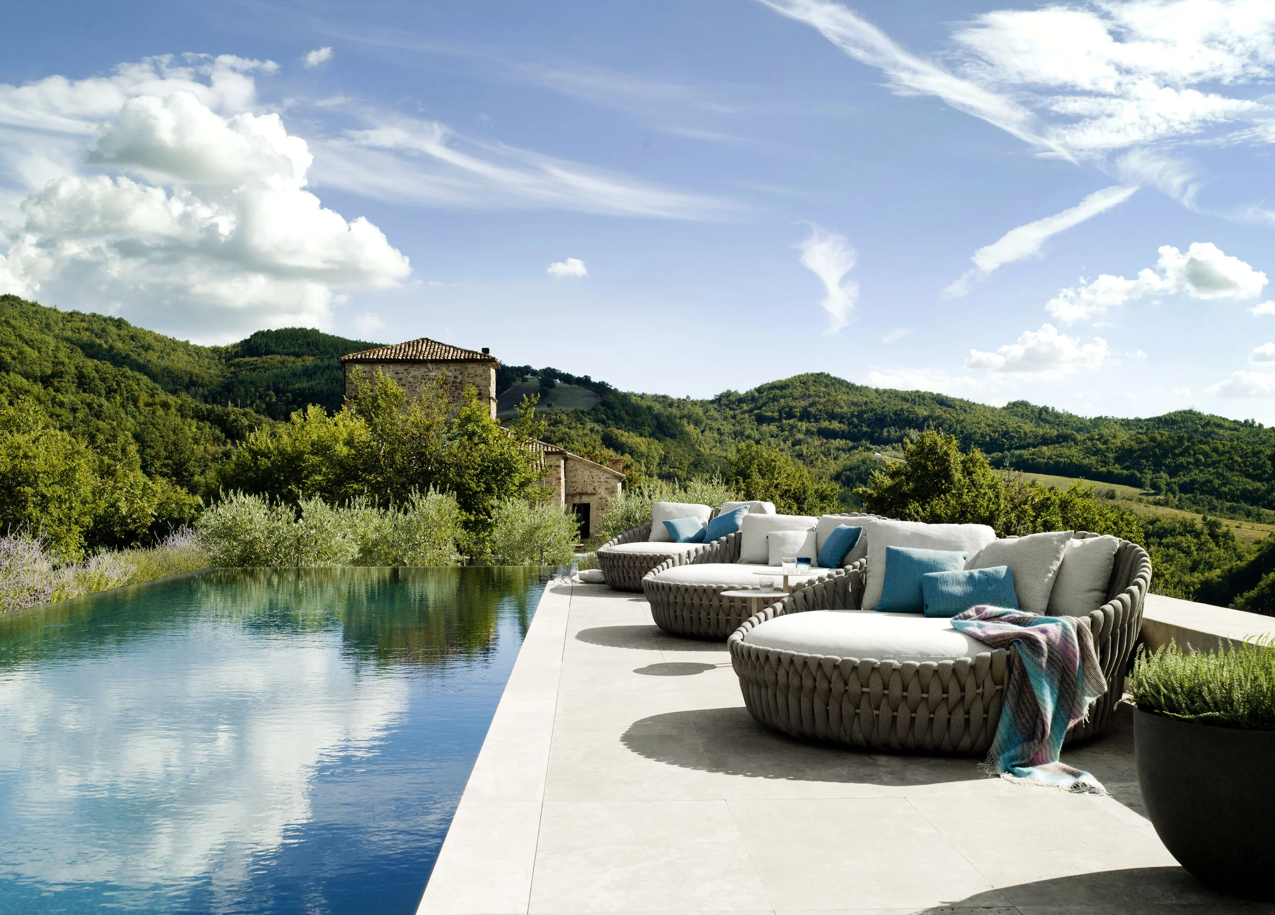 Tosca daybed .jpg