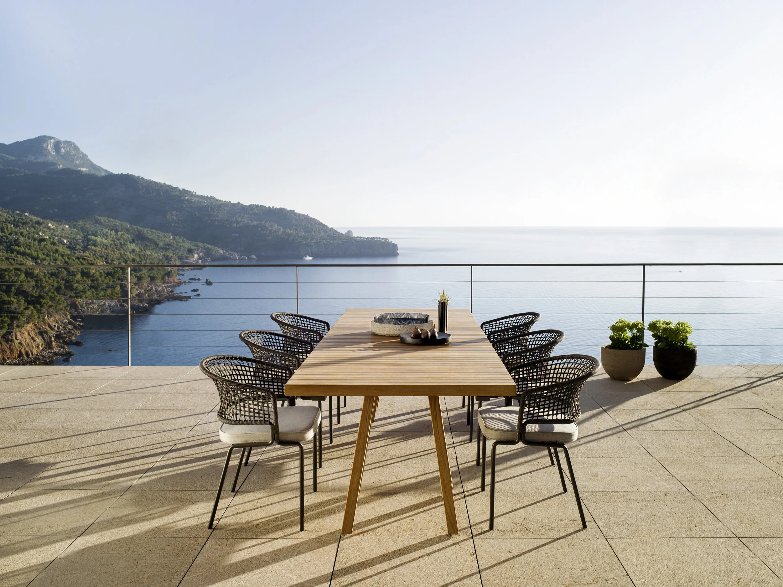 Table Vis à vis: chaises CTR.jpg