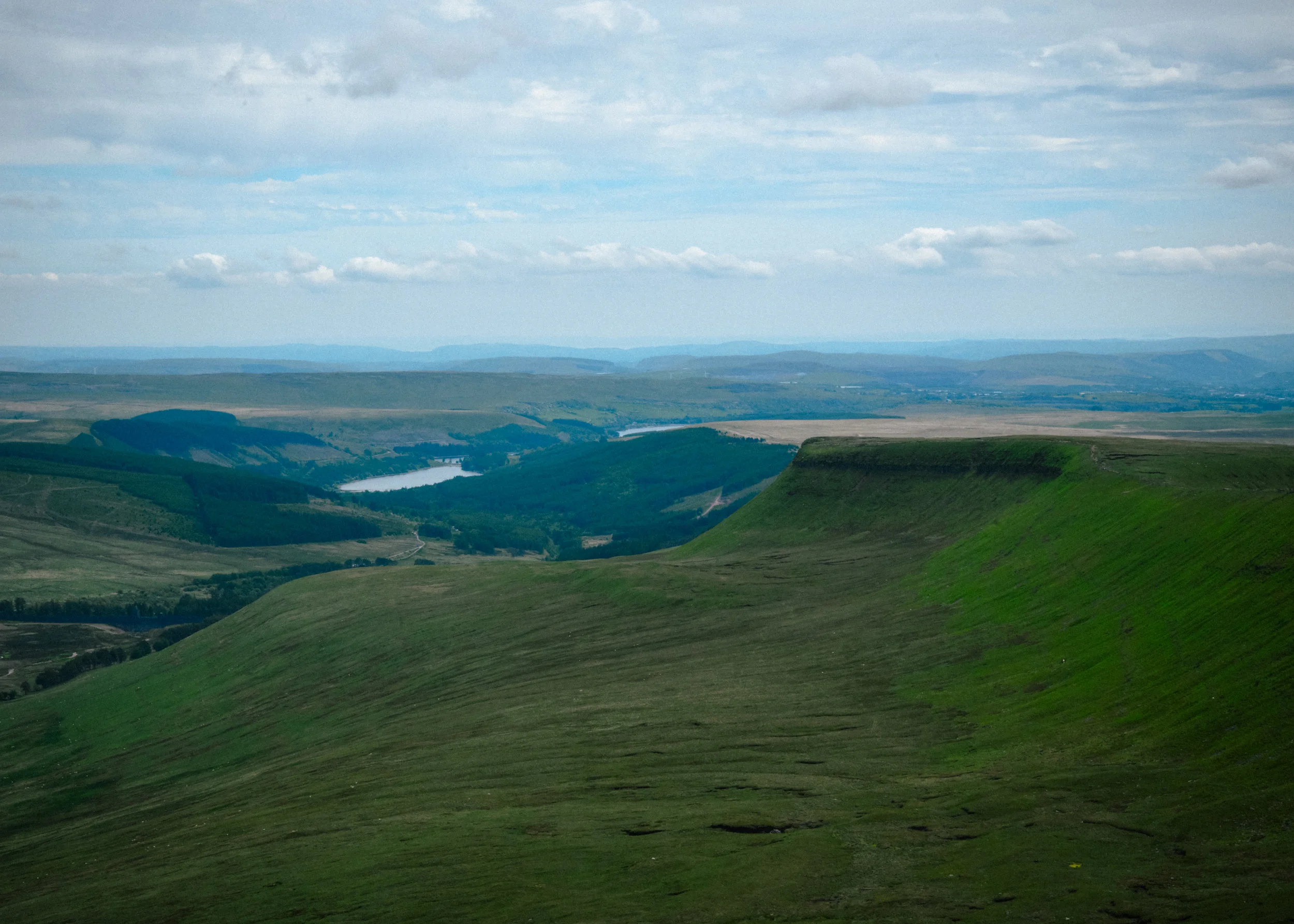 Sweeping hills at pen-y-fan