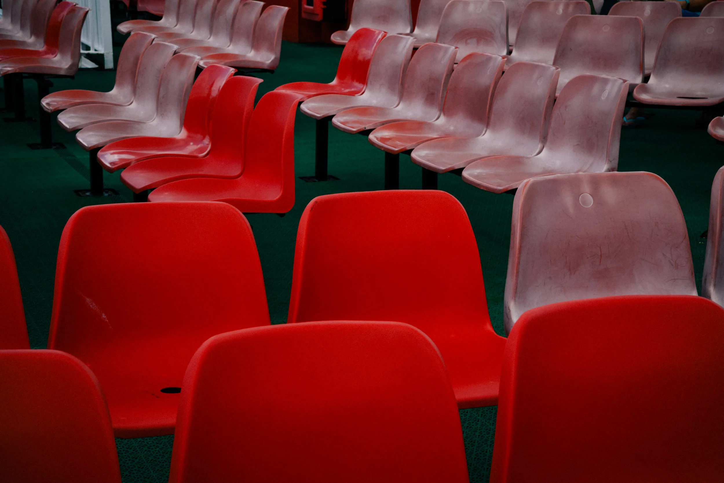 seats on the ferry to iona