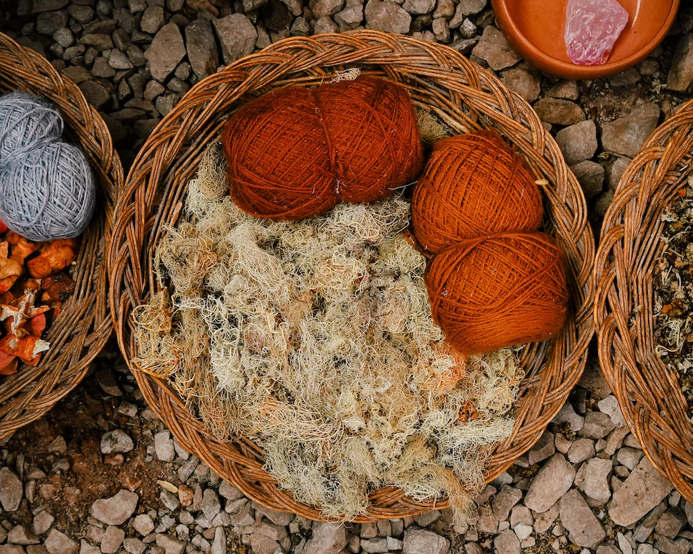 dark orange fabric dye in chincherro