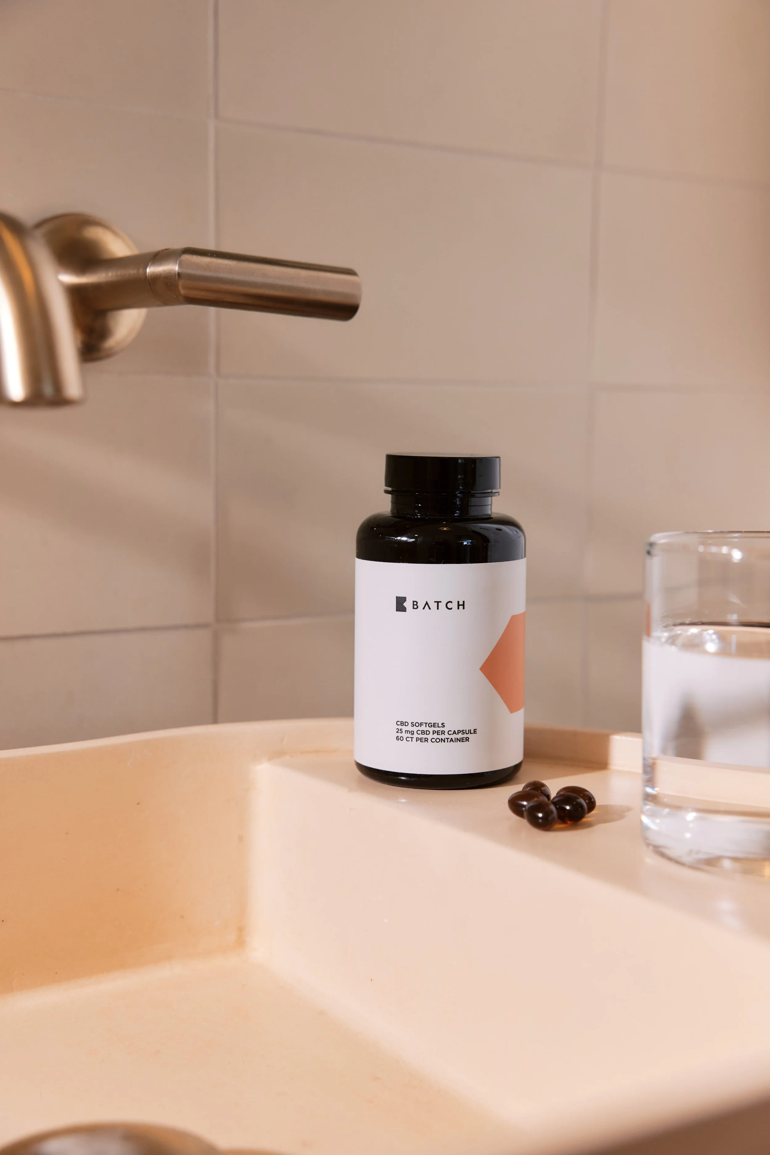 20250625_ZSorensen_Batch_Lifestyle_Bathroom_0197.jpg