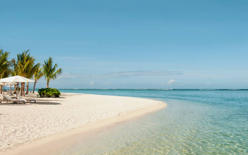 the-st-regis-mauritius-resort-beach3.jpg