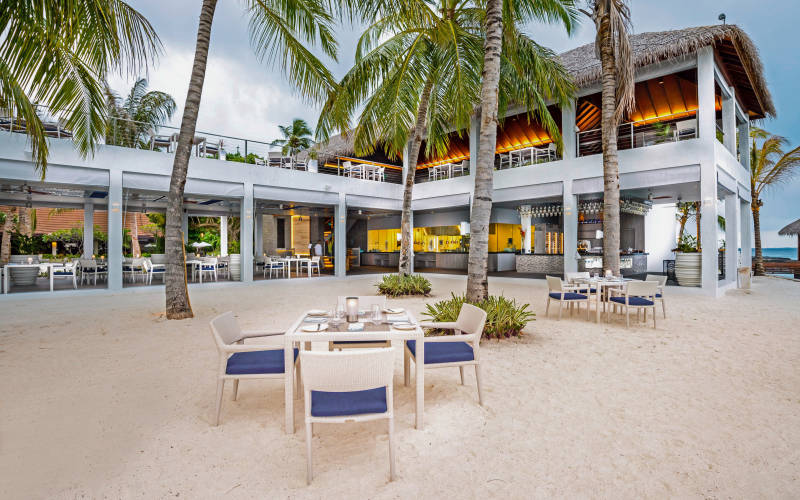 kurumba-maldives-thila.jpg