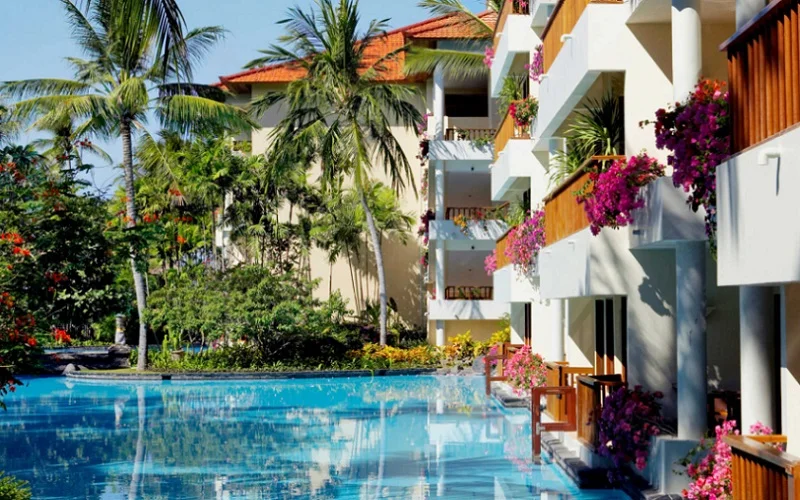 laguna-resort-bali-pool3.jpg