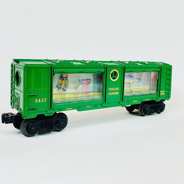 Rare version of Lionel 3435 aquarium car with tank 1 and tank 2 markings and gold circle around the L.