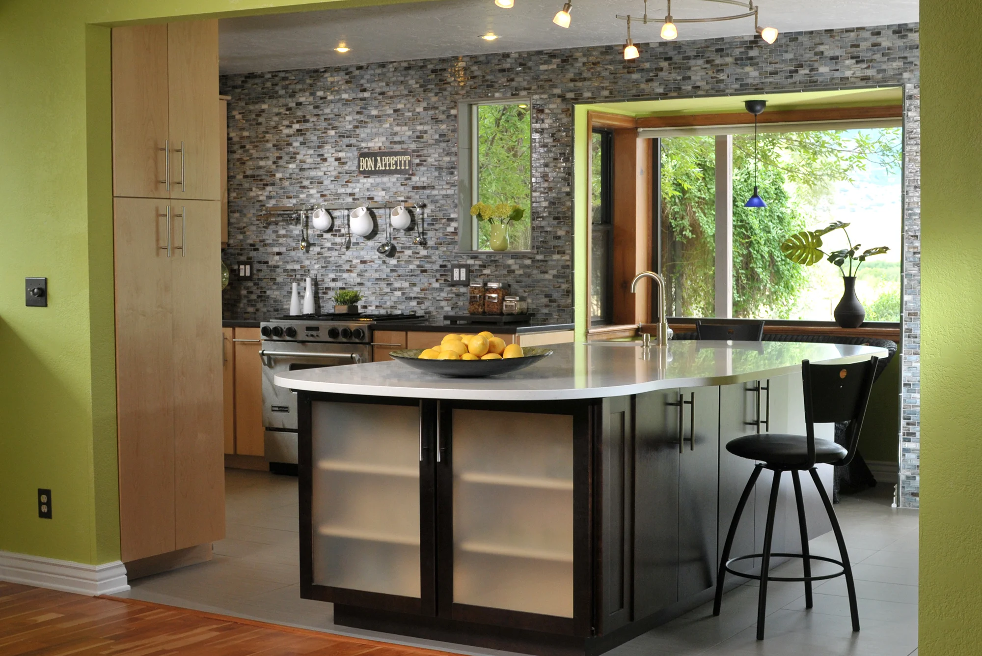 home_kitchen_interior_remodel.jpg