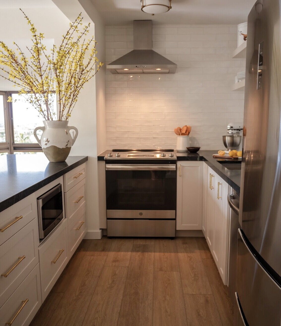 How We Designed Our Small U Shaped Kitchen Reveal Day Liza Nicole Interiors