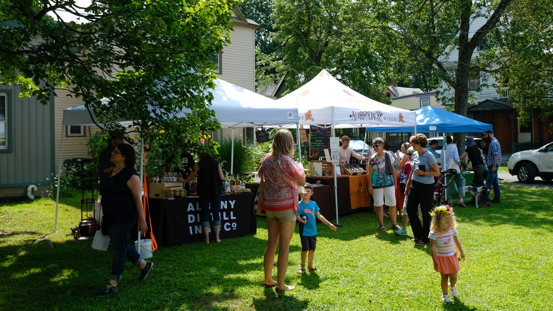 2017MarketsAtRoundLake012.jpg
