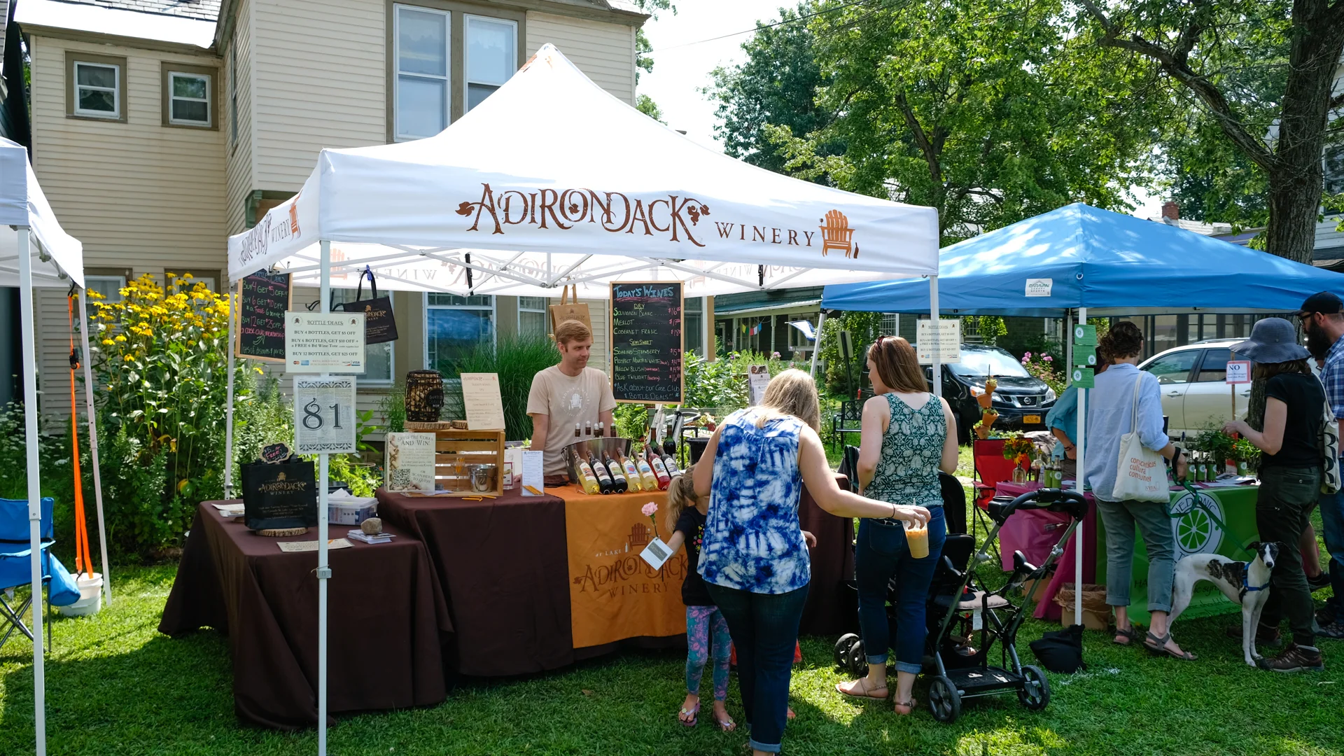 2017MarketsAtRoundLake013.jpg