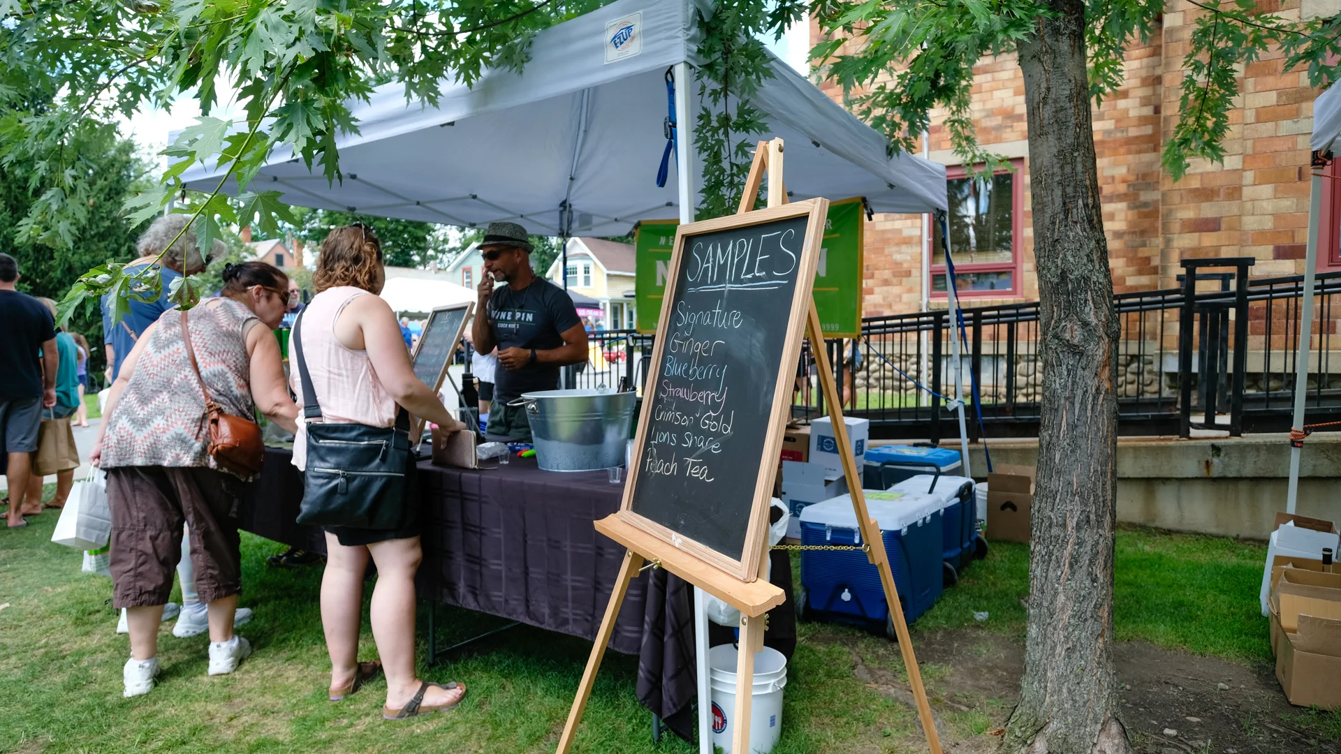 2017MarketsAtRoundLake079.jpg