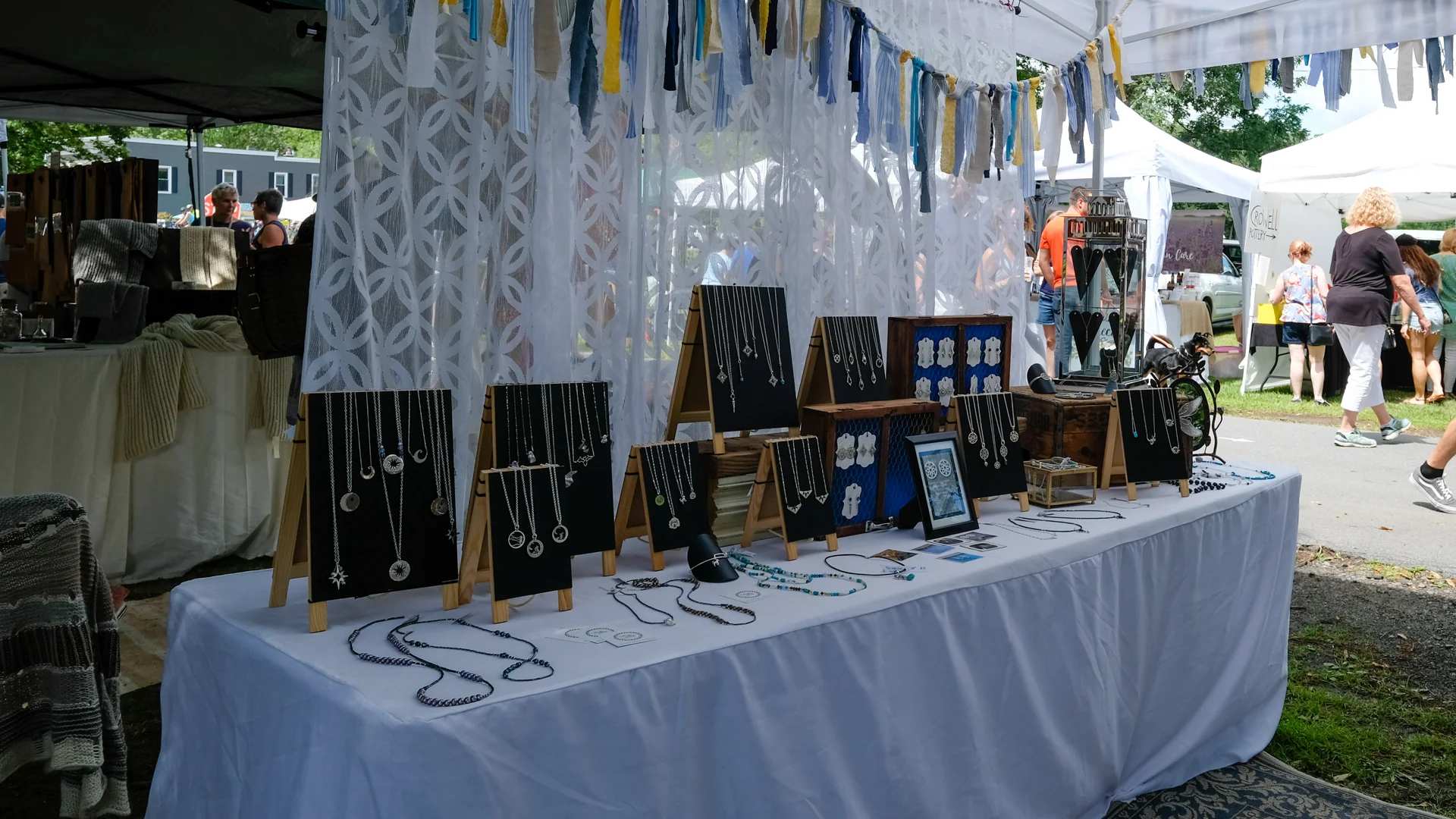 2017MarketsAtRoundLake097.jpg