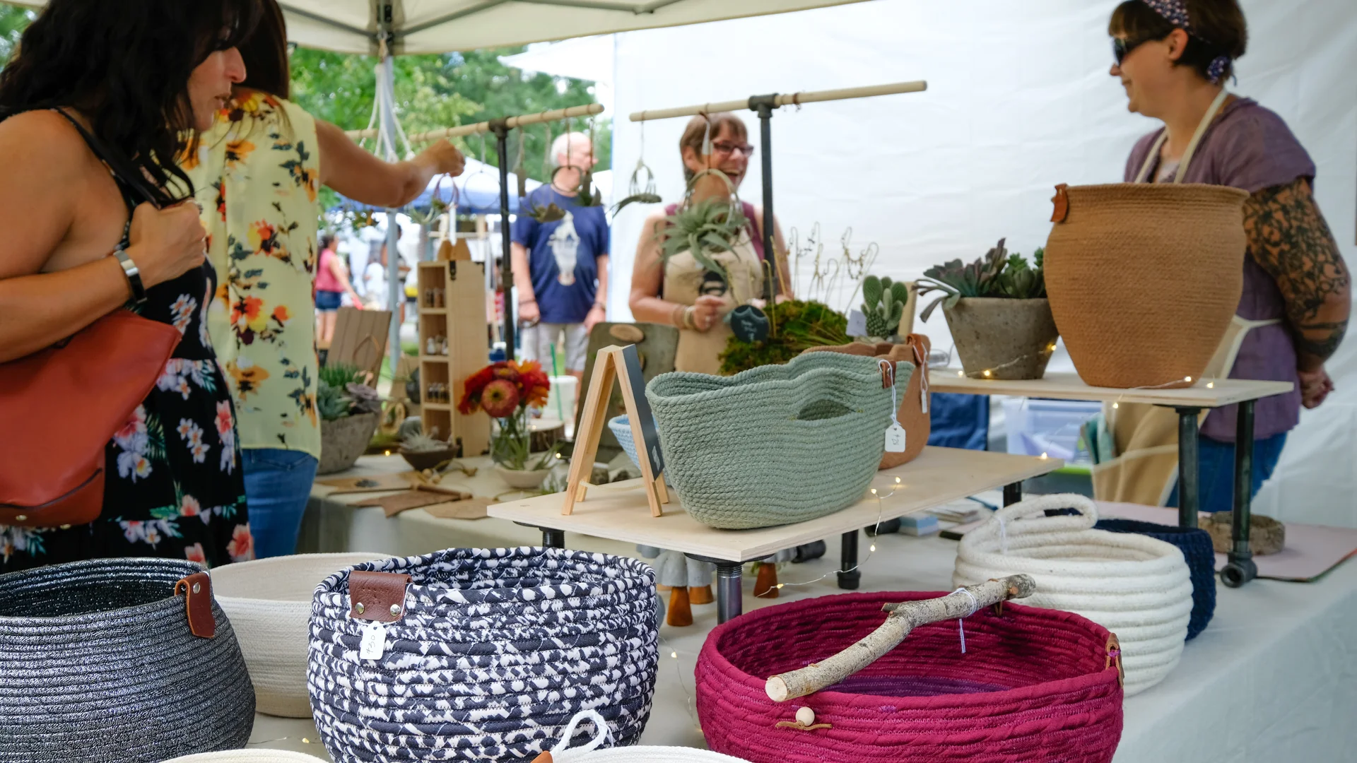 2017MarketsAtRoundLake109.jpg