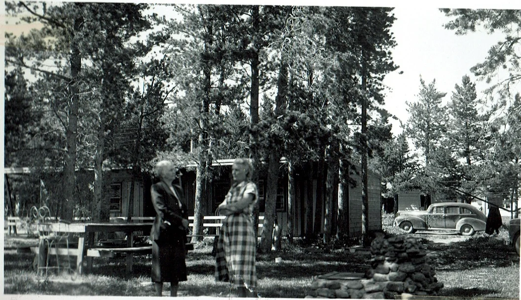 motel1951grounds.jpeg