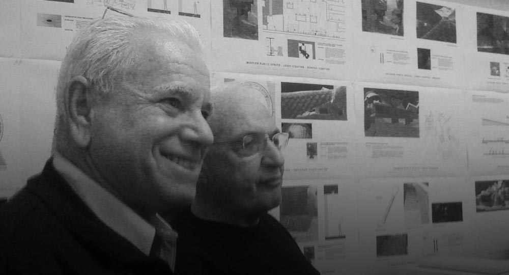  With Frank Gehry during the design phase of the Guggenheim Museum, Bilbao. 