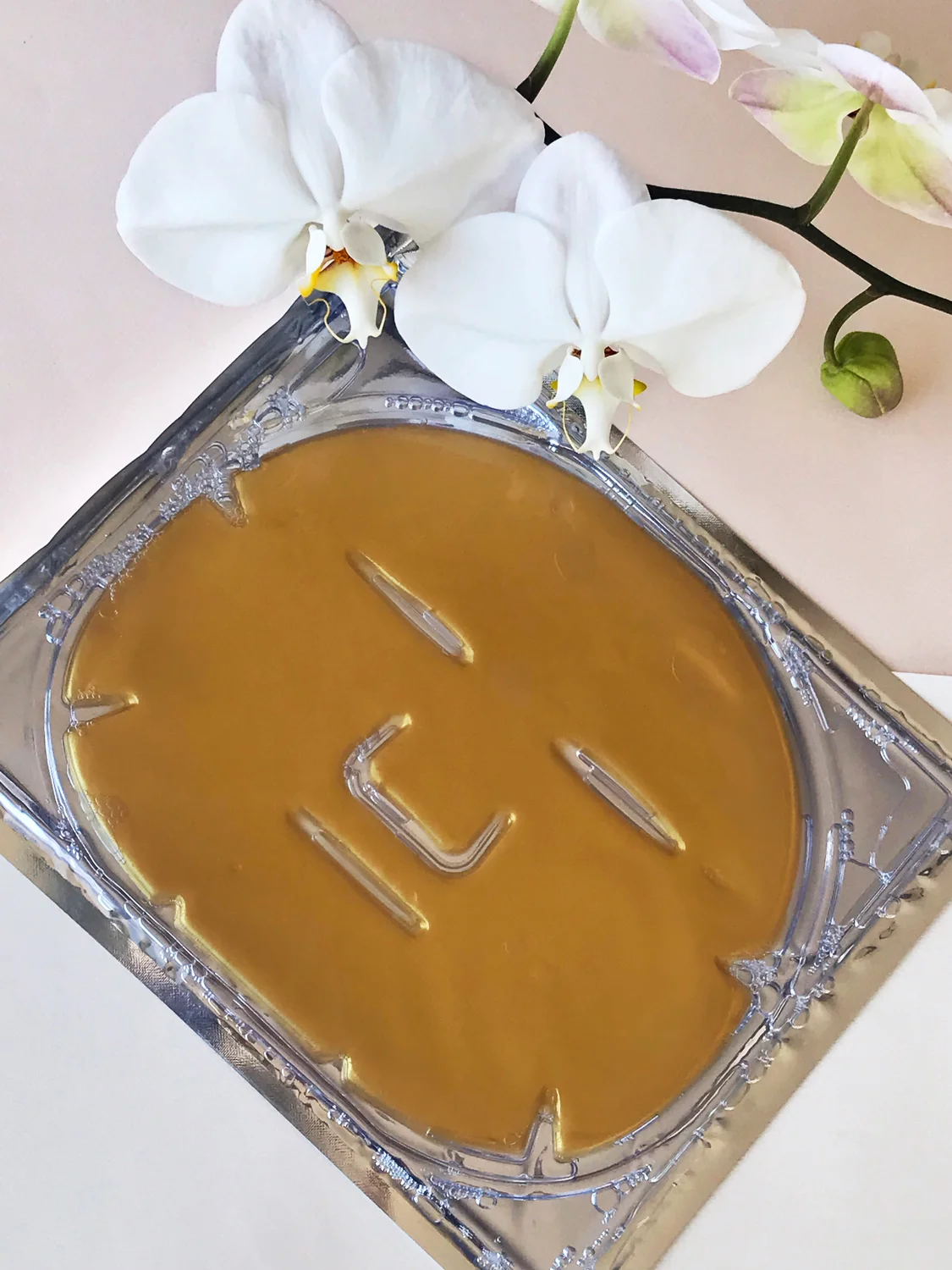 Hadaka-24KT-Gold-Face-Mask.jpg