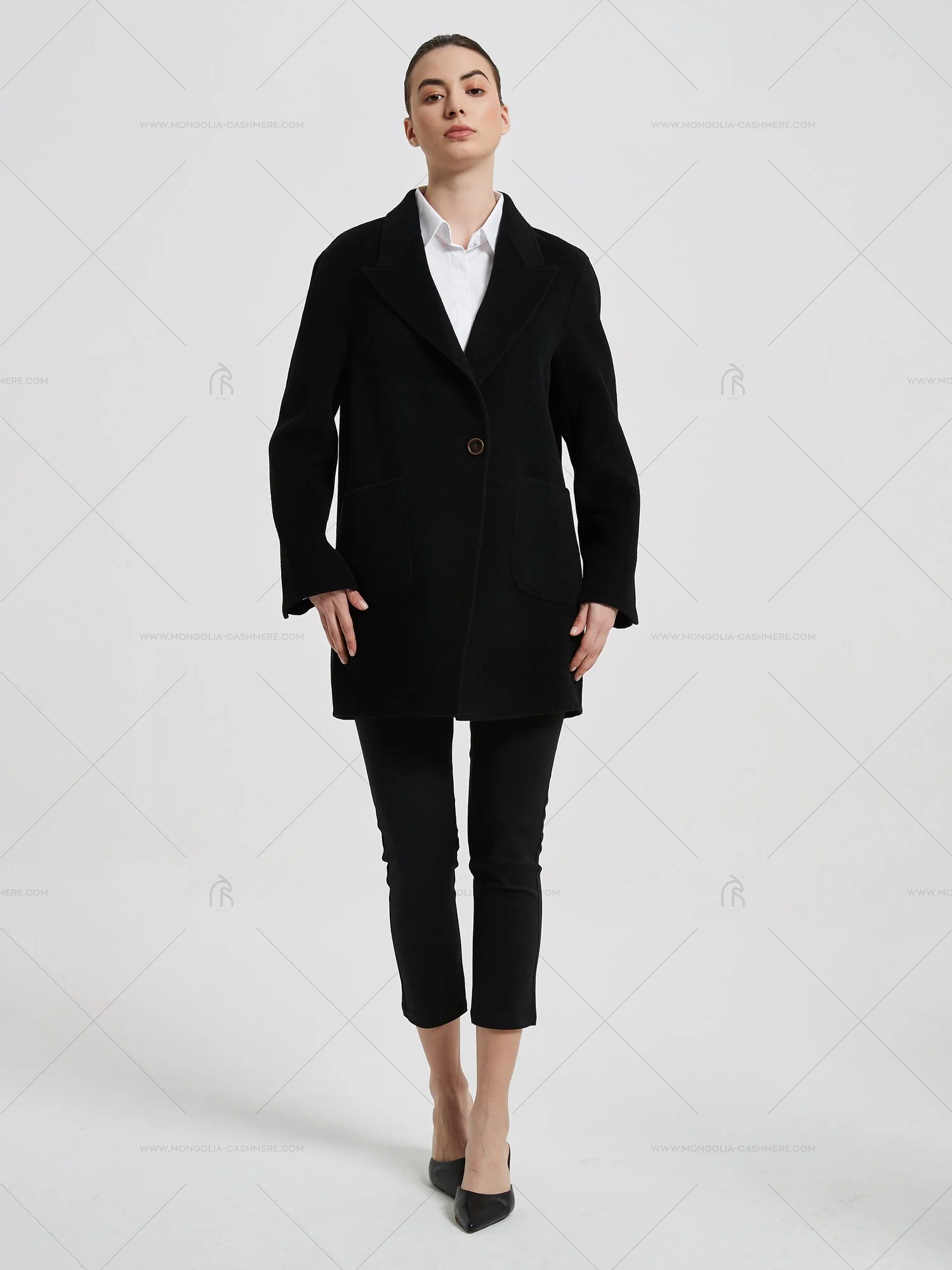 S902 The+Blazer+Short+Coat+-+Cashmere+Short+Coat+Black+-+Mongolia+Cashmere+Manufacturer+(3) (1).jpg