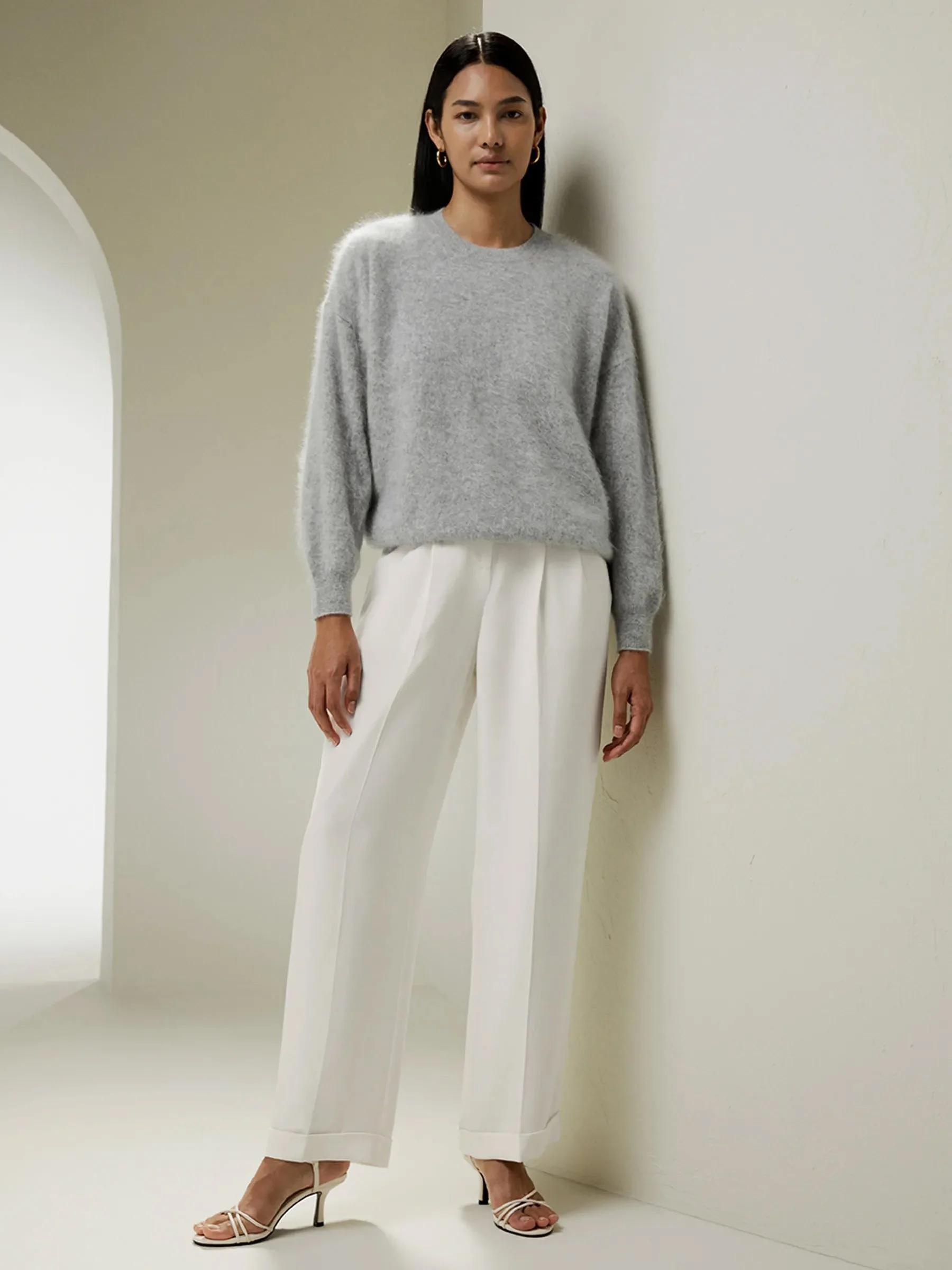 Comfortable Warm Knit Vintage Inspired Knitwear Premium Quality Mongolia Cashmere Fashionable brush Sweater Everyday Casual Minimal Design Street Style Knitwear Plush Winter Outerwear