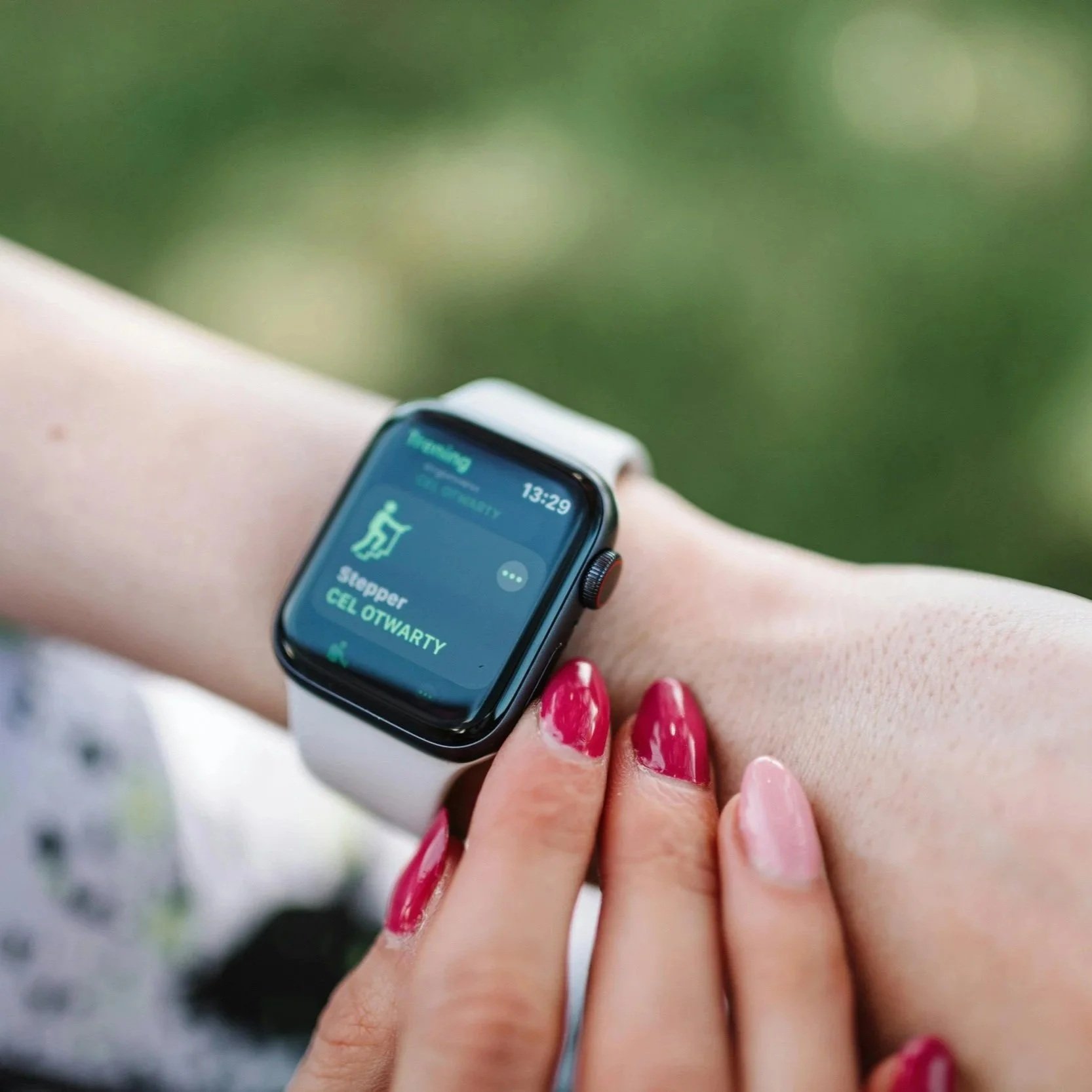 Apple Watch Repair Tips: Fixing Screens, Batteries, and More