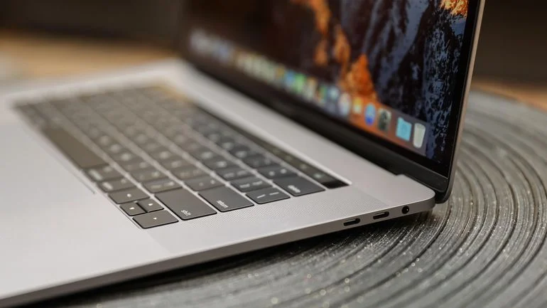 Apple-MacBook-Pro.jpg