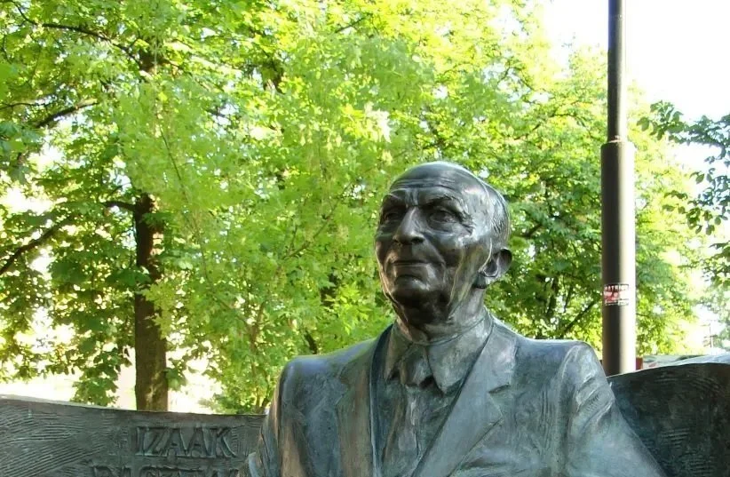 Saving Literature From Amnesia