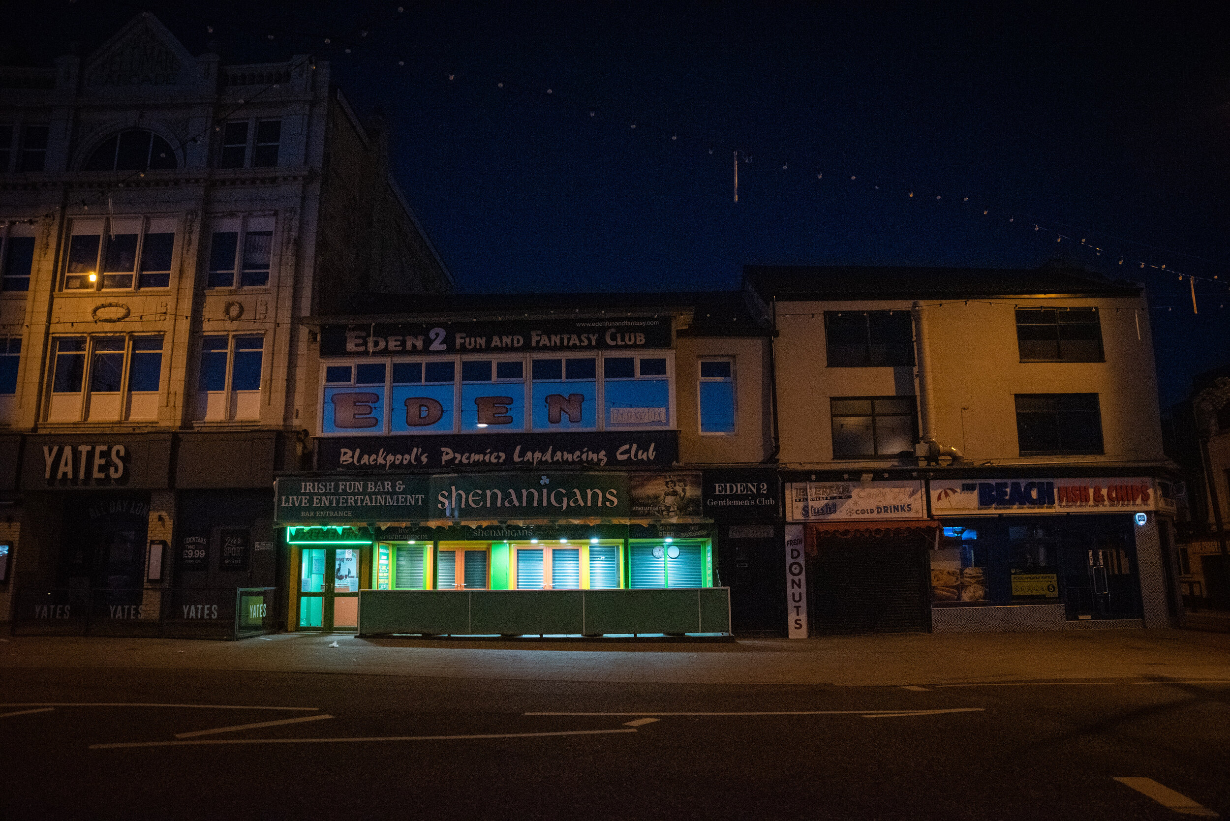 Claire Griffiths April Lockdown 2020 - Pubs in Lockdown and Night Time Blackpool (10).jpg